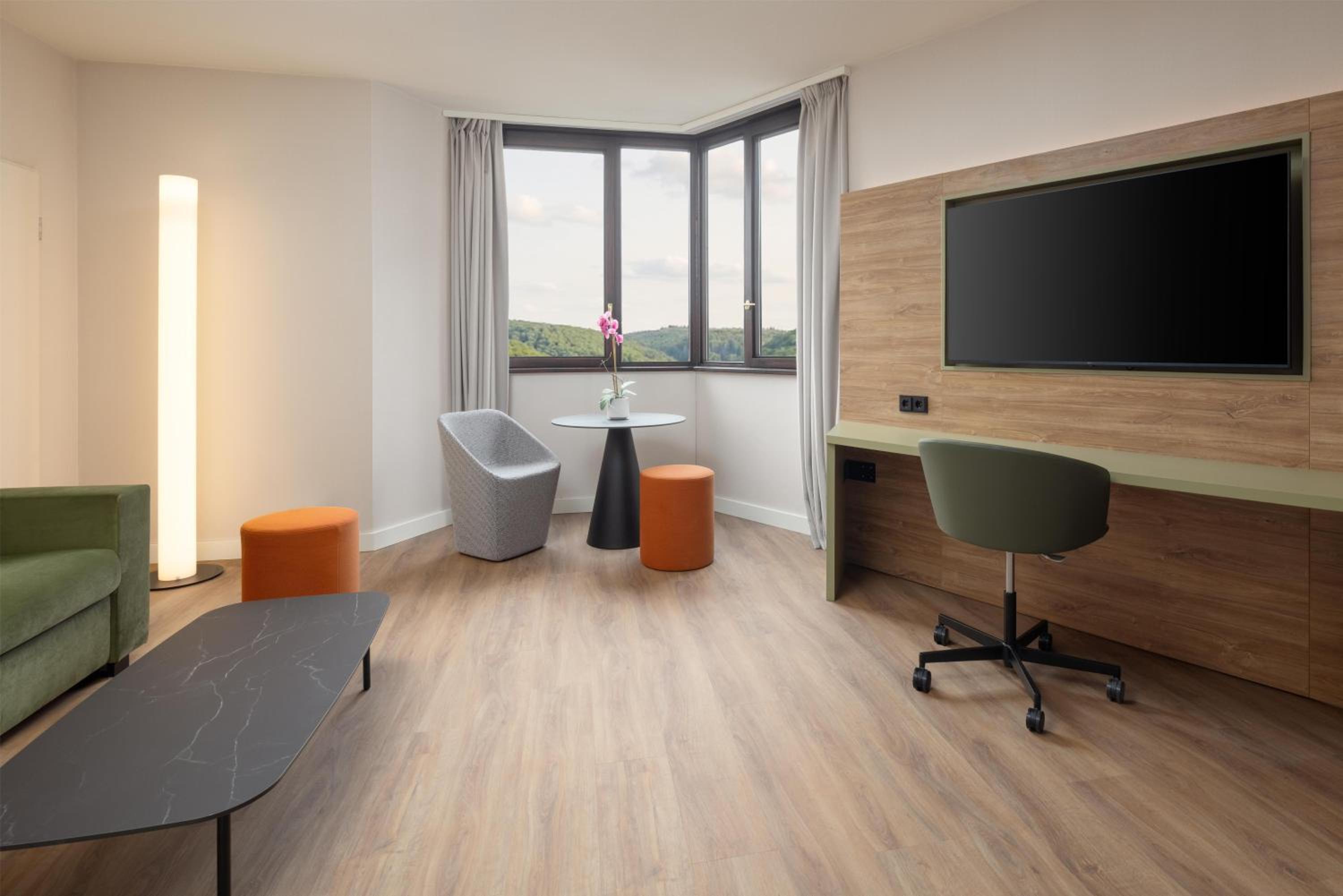 Premium Twin Room - Photo 4