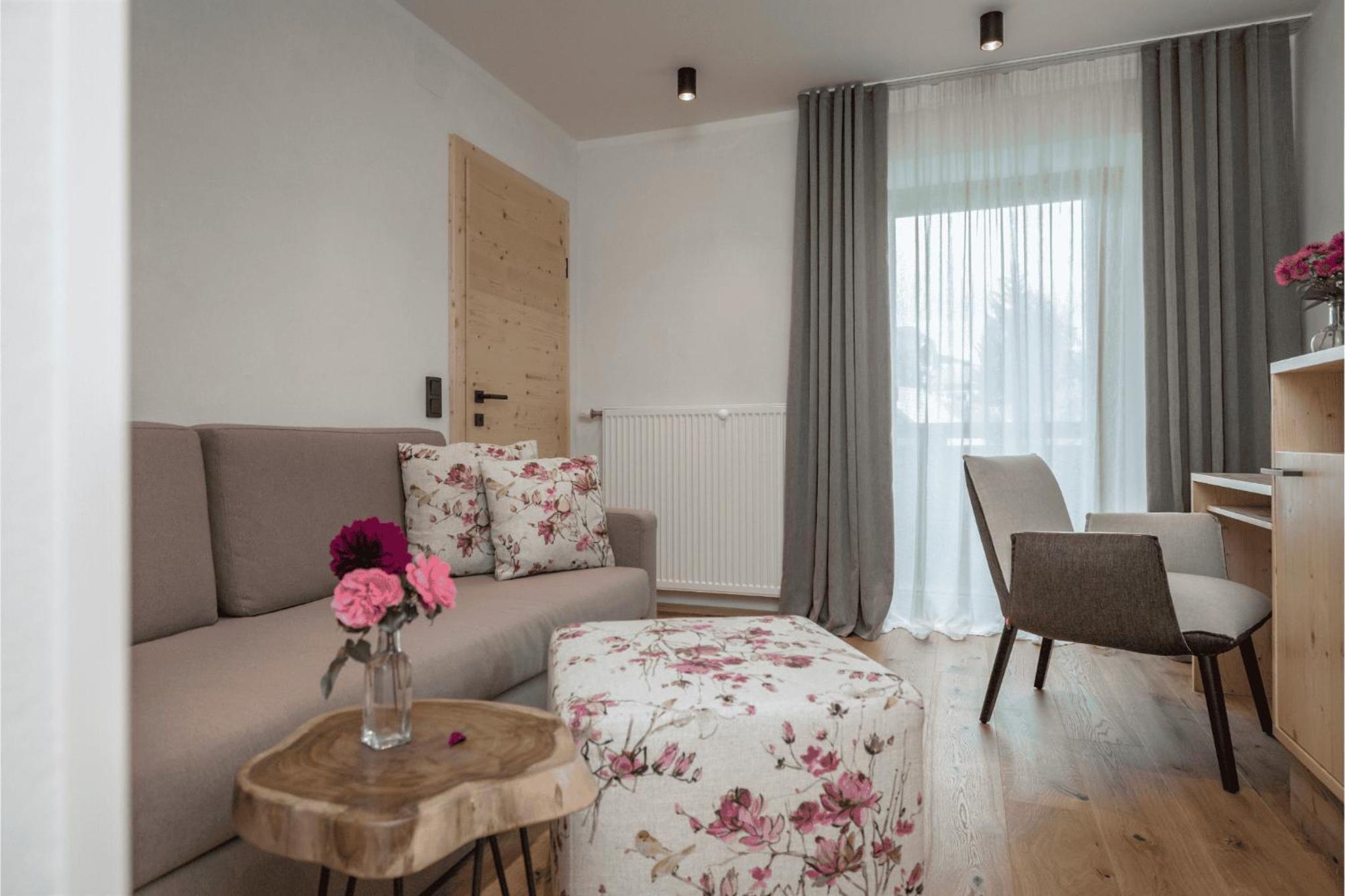 Double Room with Garden View photo 3