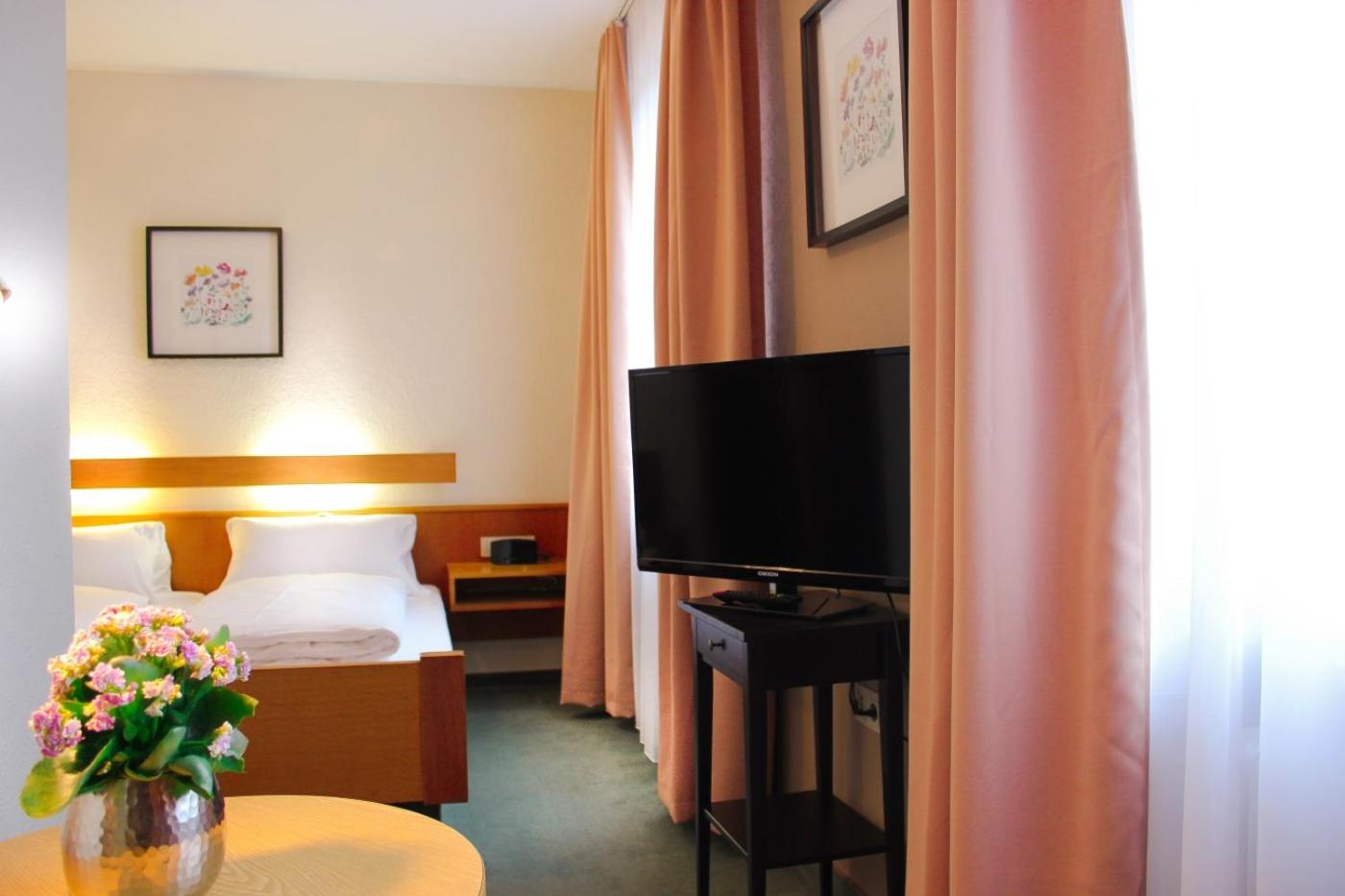 Economy Double Room - Photo 6