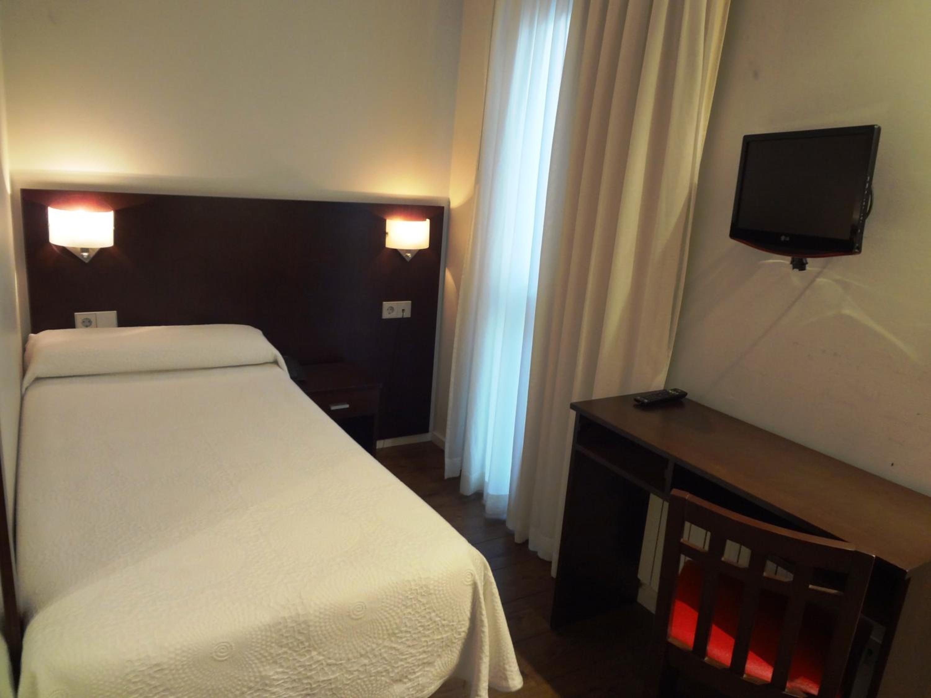 Single Room photo 2