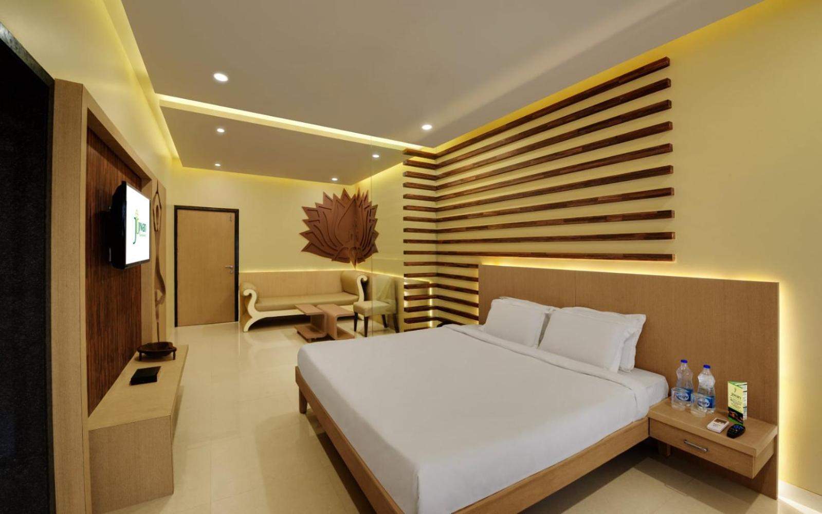 Junior Suite with Balcony