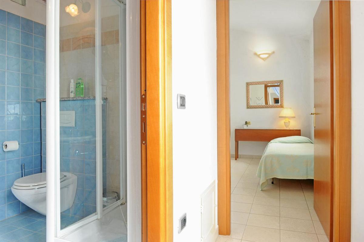 Triple Room with Private External Bathroom photo 2