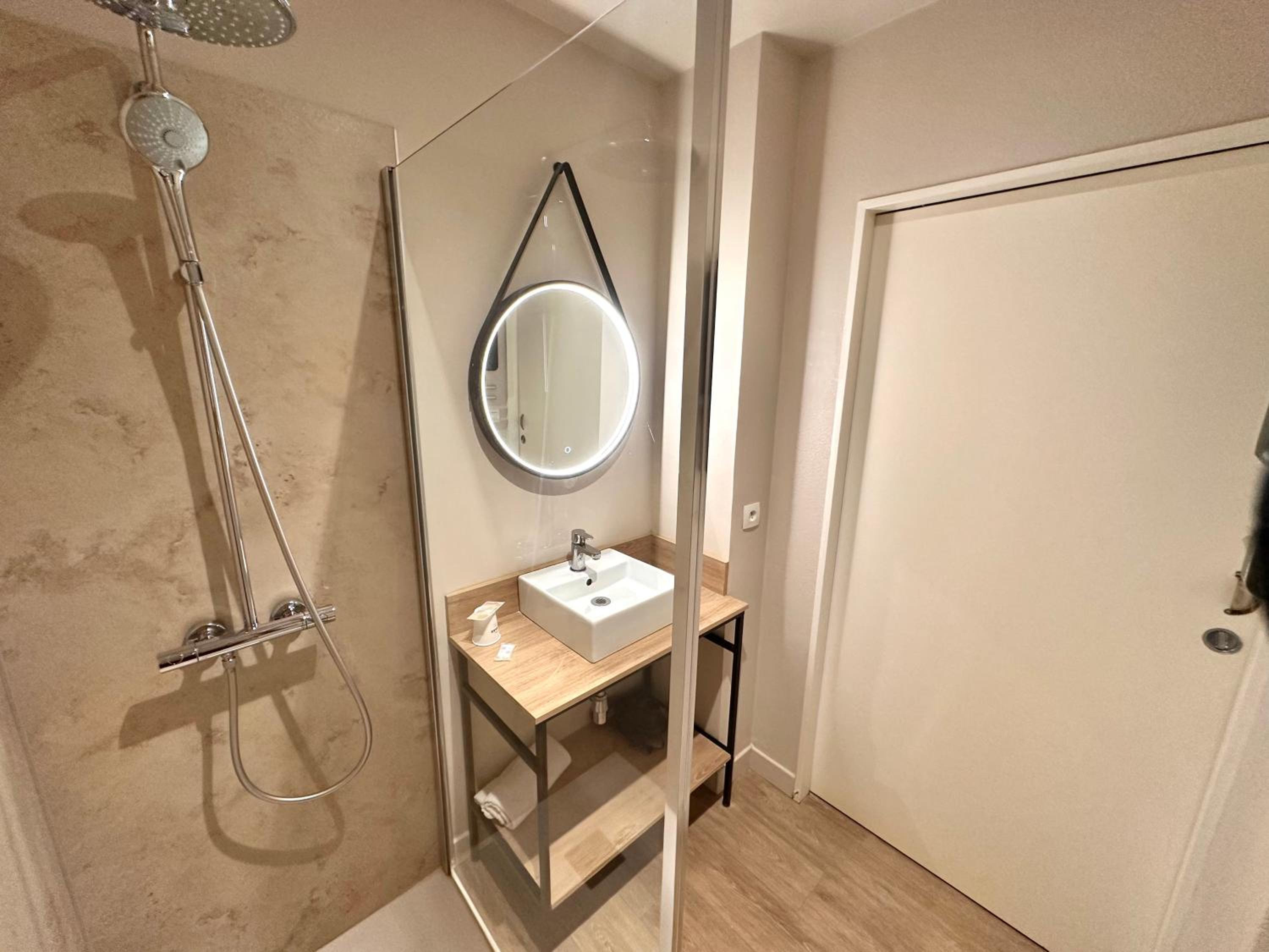 Comfort King Room -Non-Smoking/Ground Floor