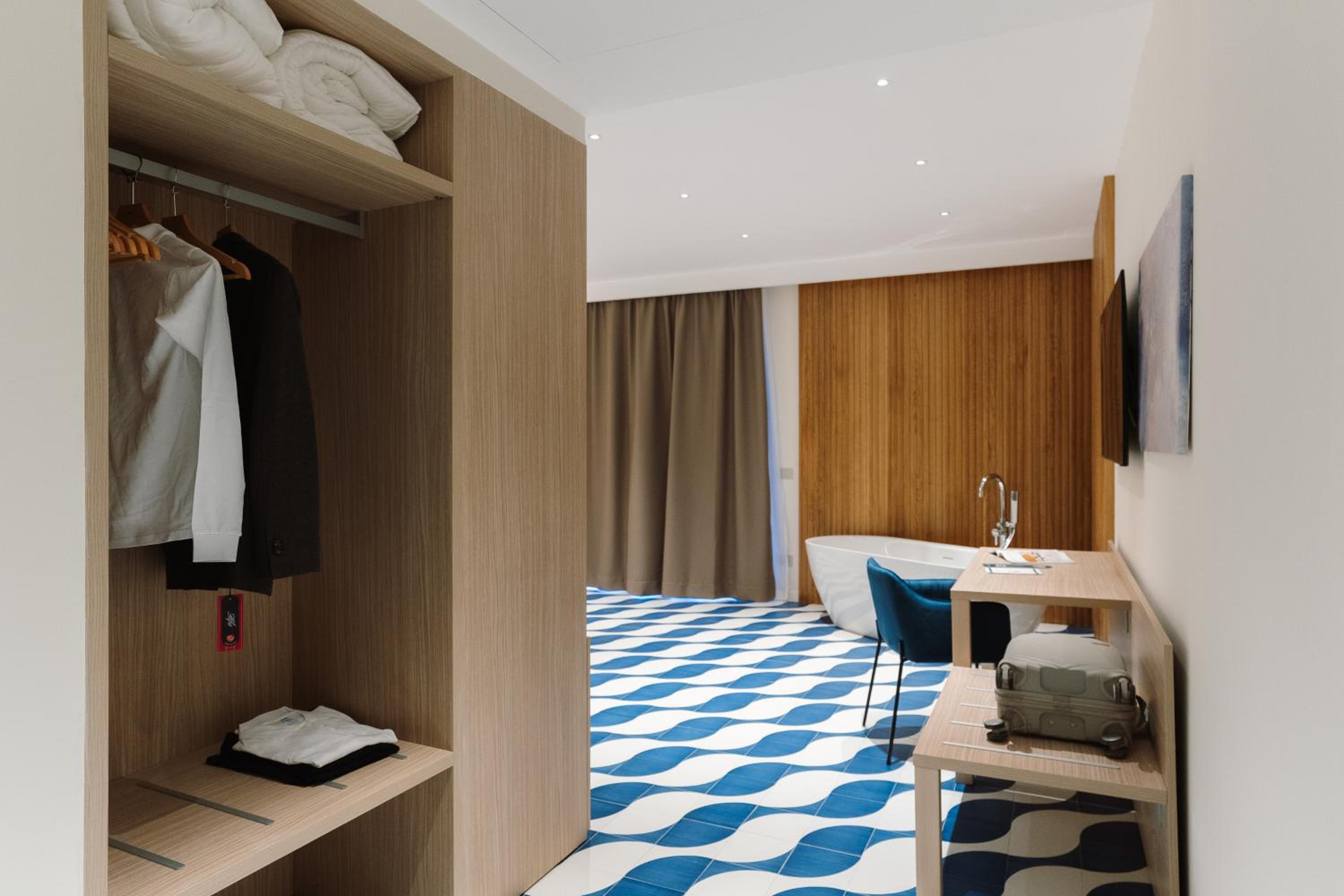 Junior Suite - Photo 1