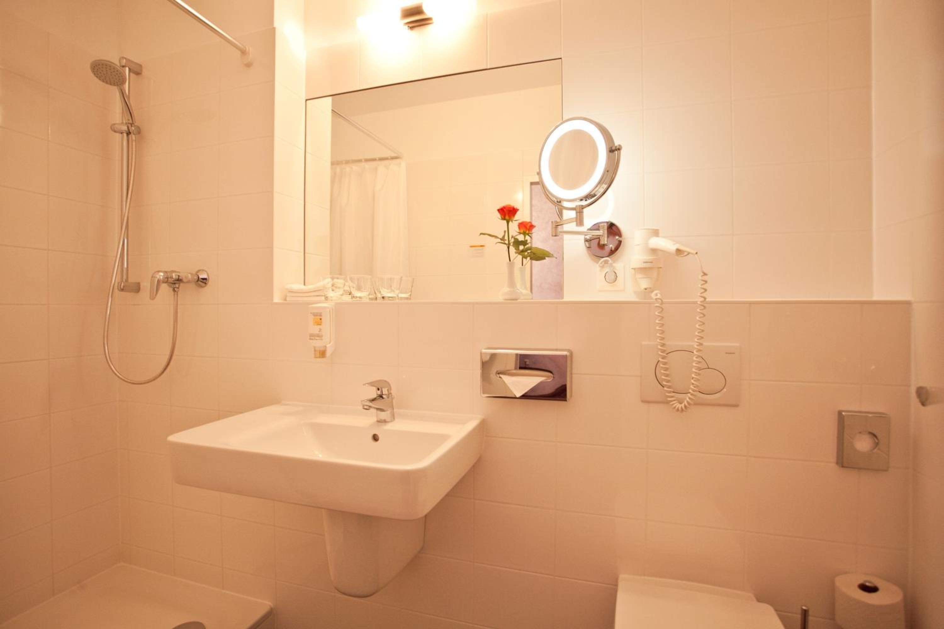 Triple Room Ensuite photo 3