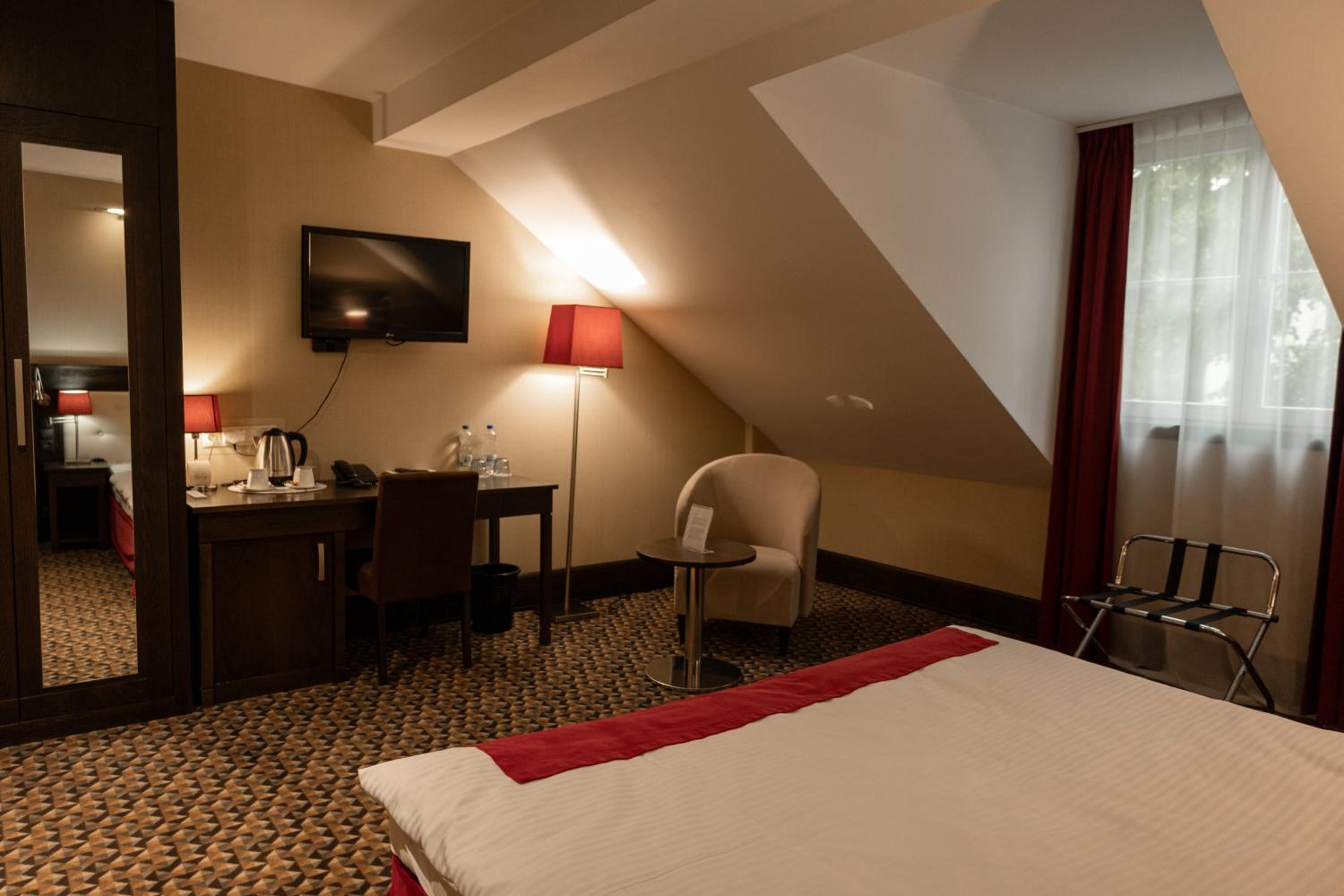 Deluxe Double Room with Bath photo 1