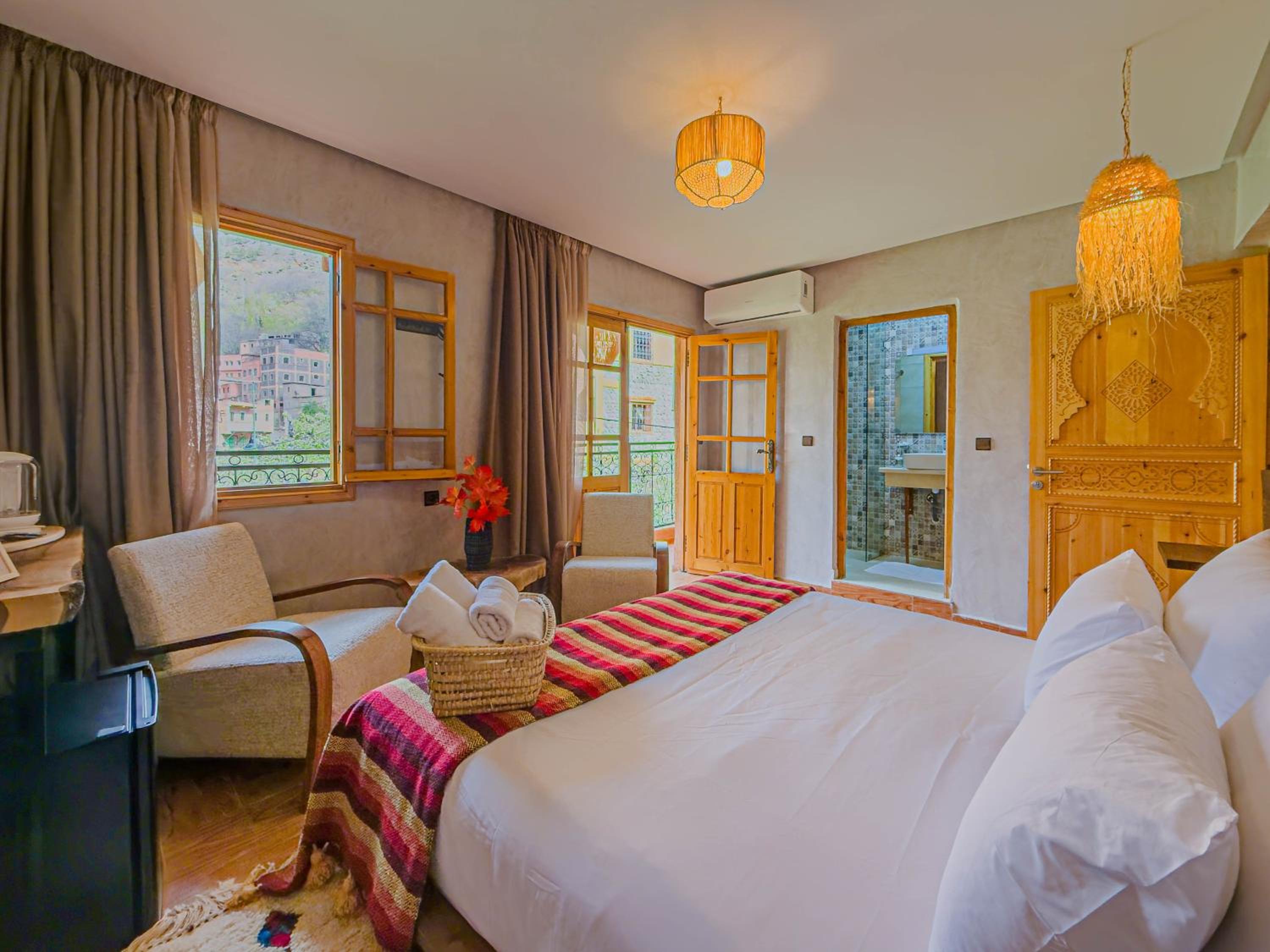 King Room with Balcony photo 1
