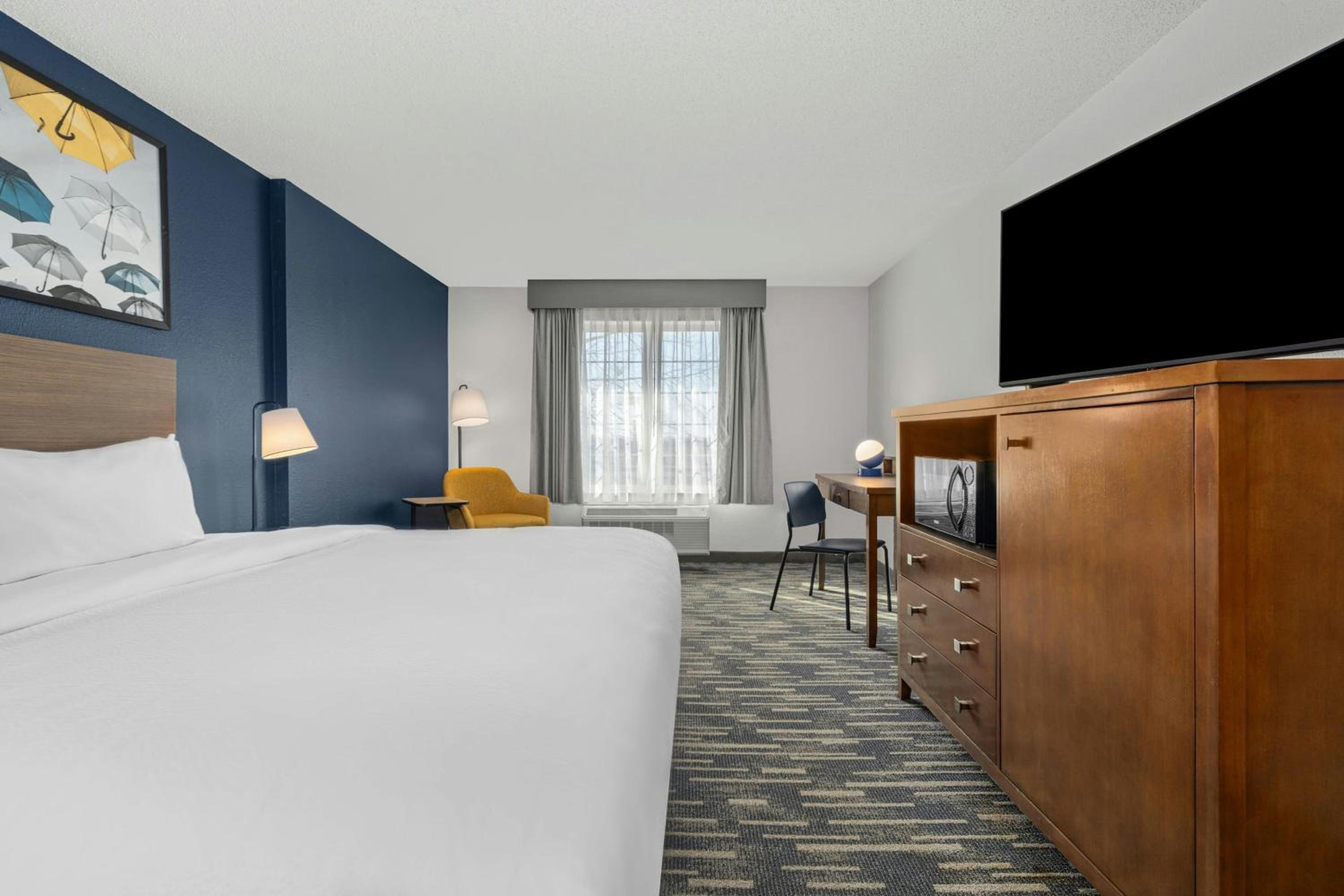 Standard King Room - Photo 1
