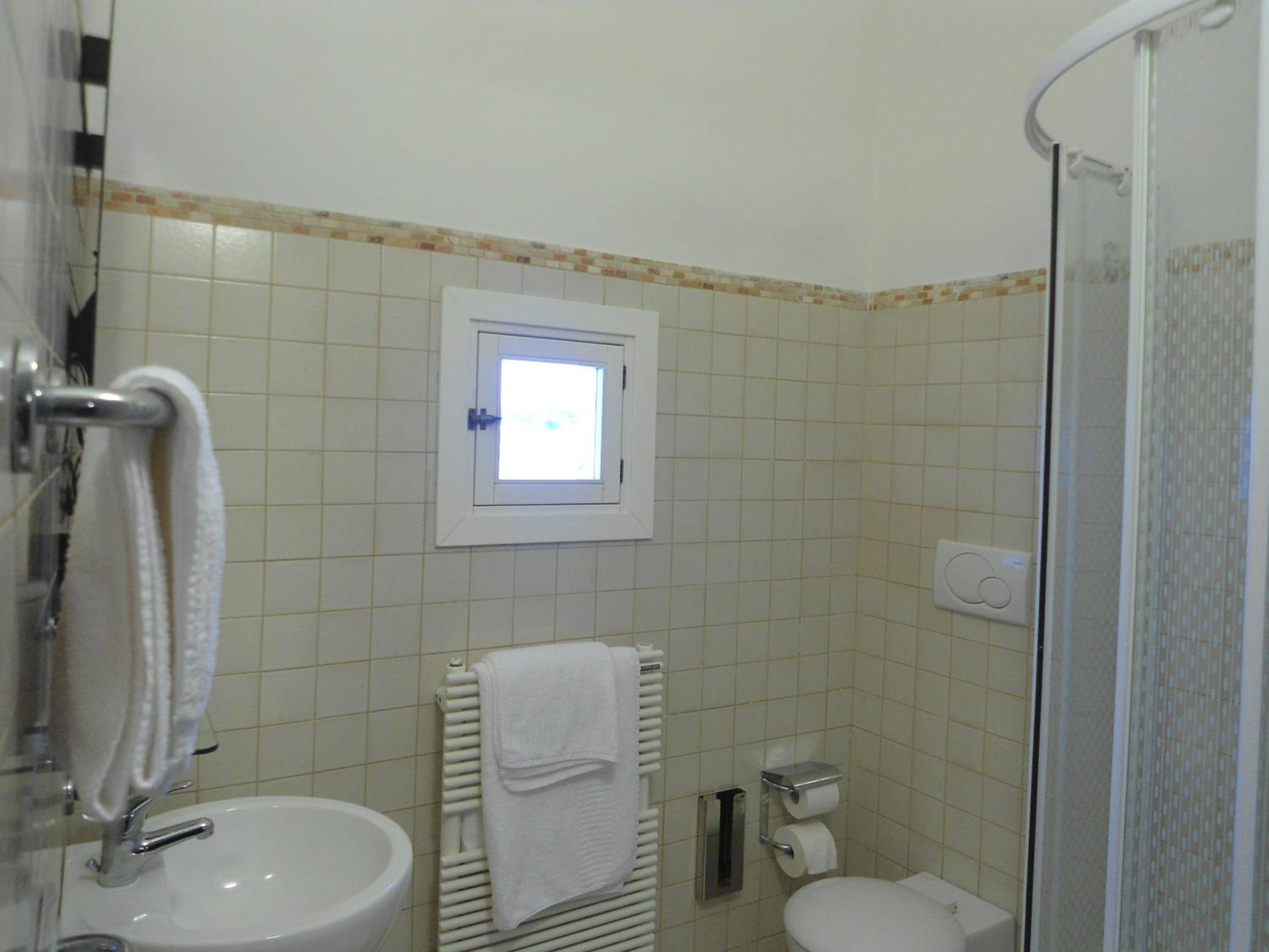 Deluxe Double Room - Photo 6