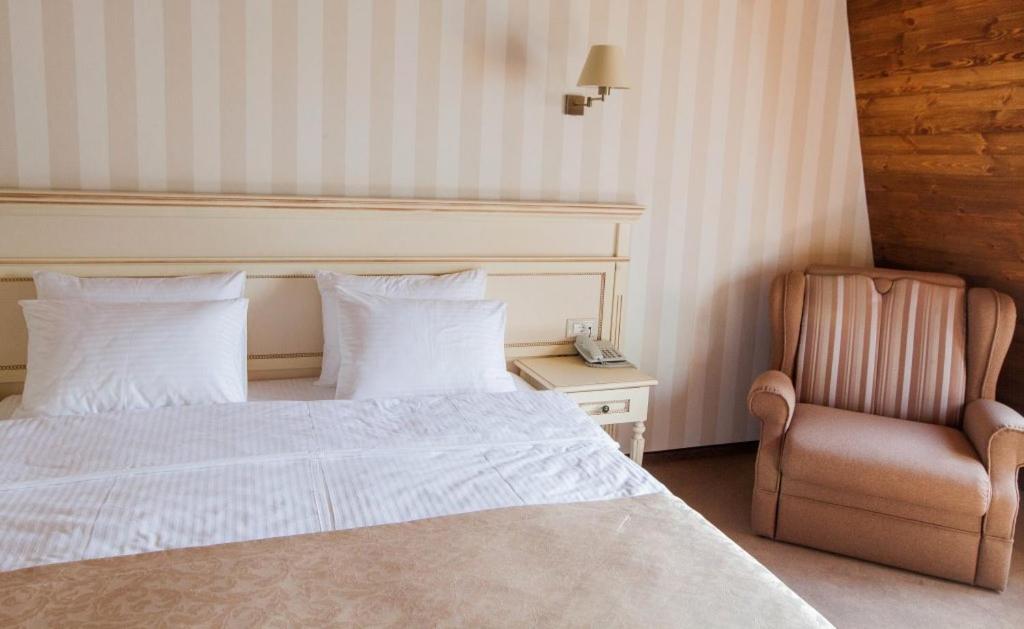 Double or Twin Room photo 2