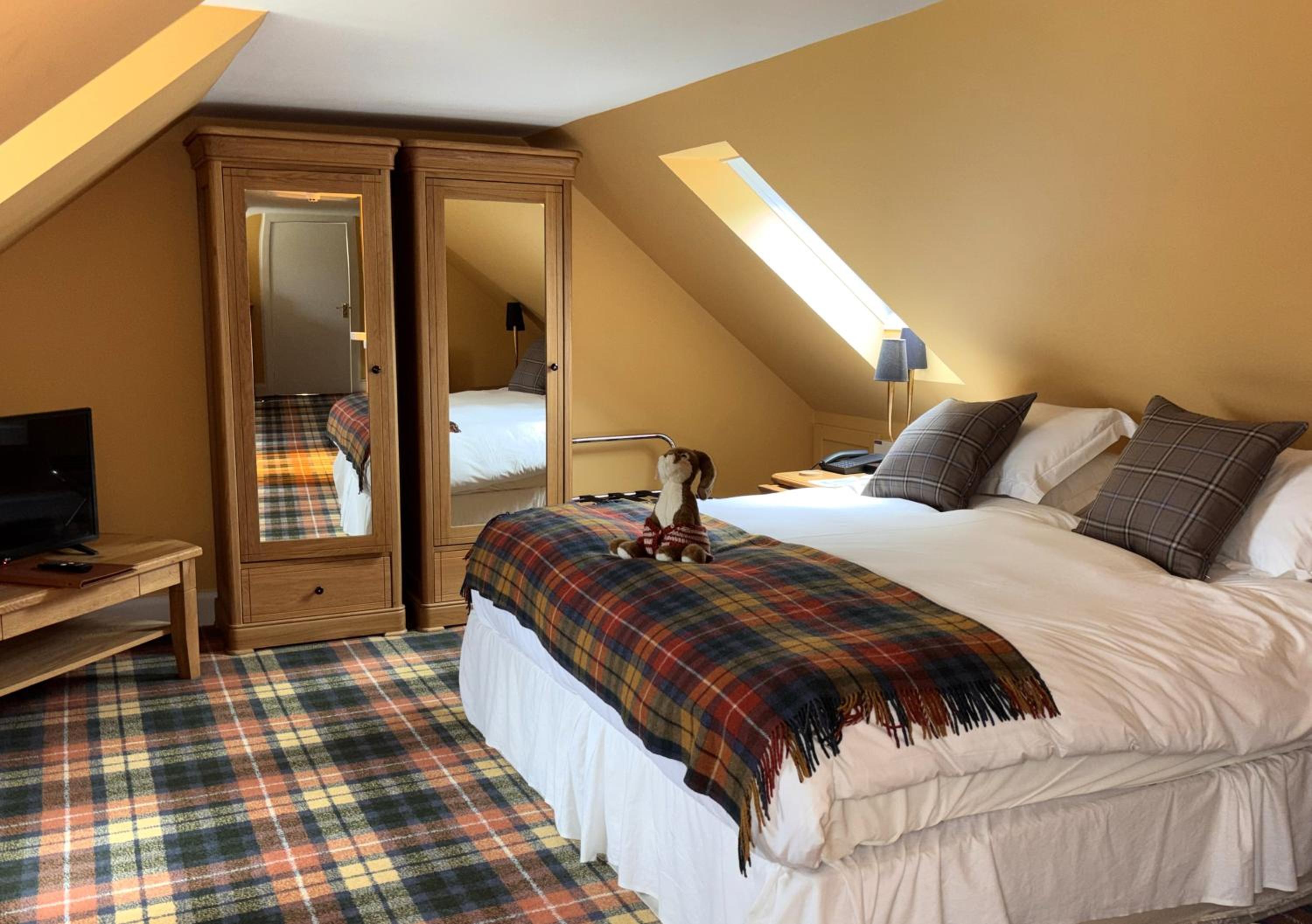 Double or Twin Room with Lake View