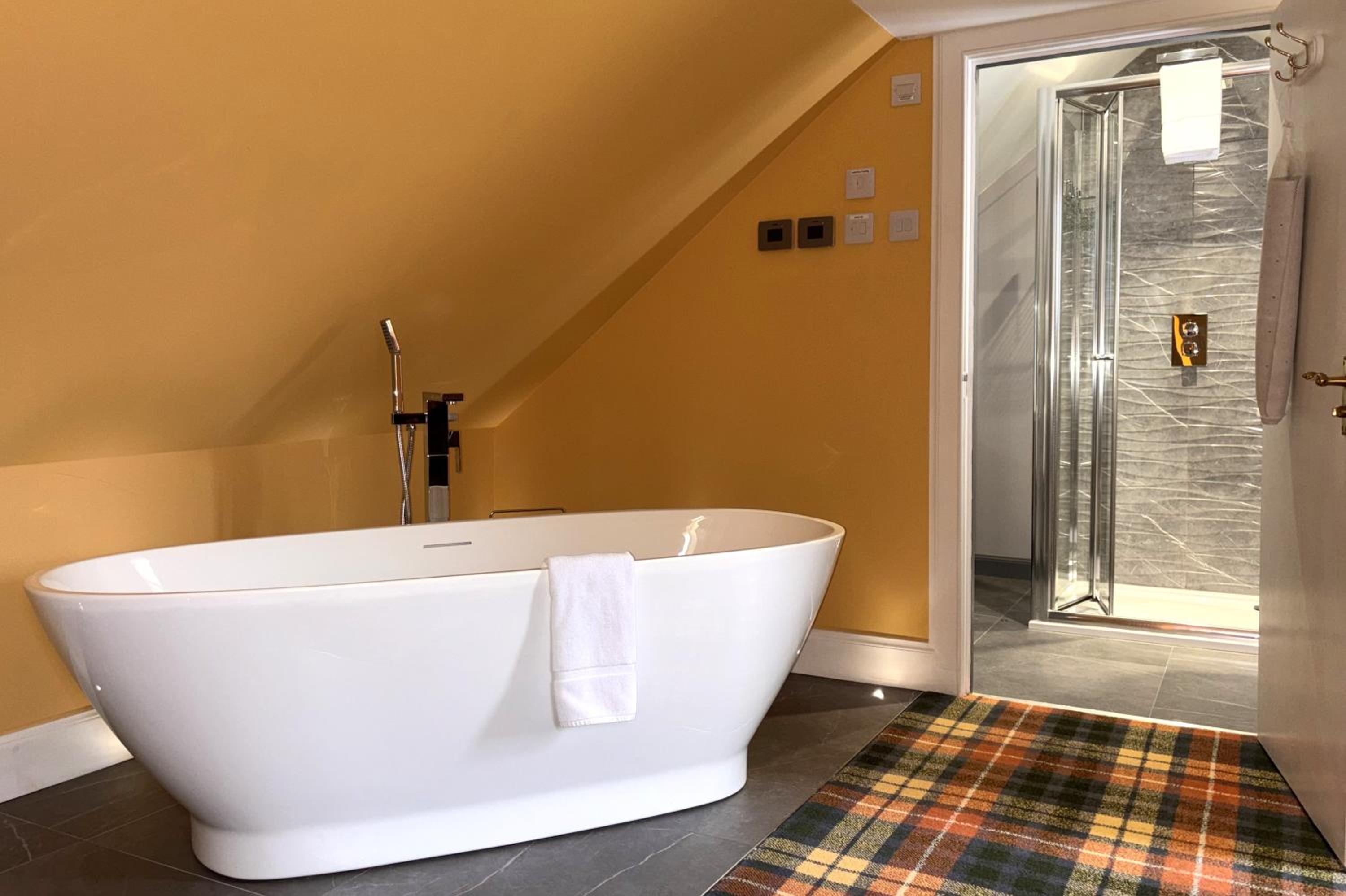 Double or Twin Room with Lake View photo 2