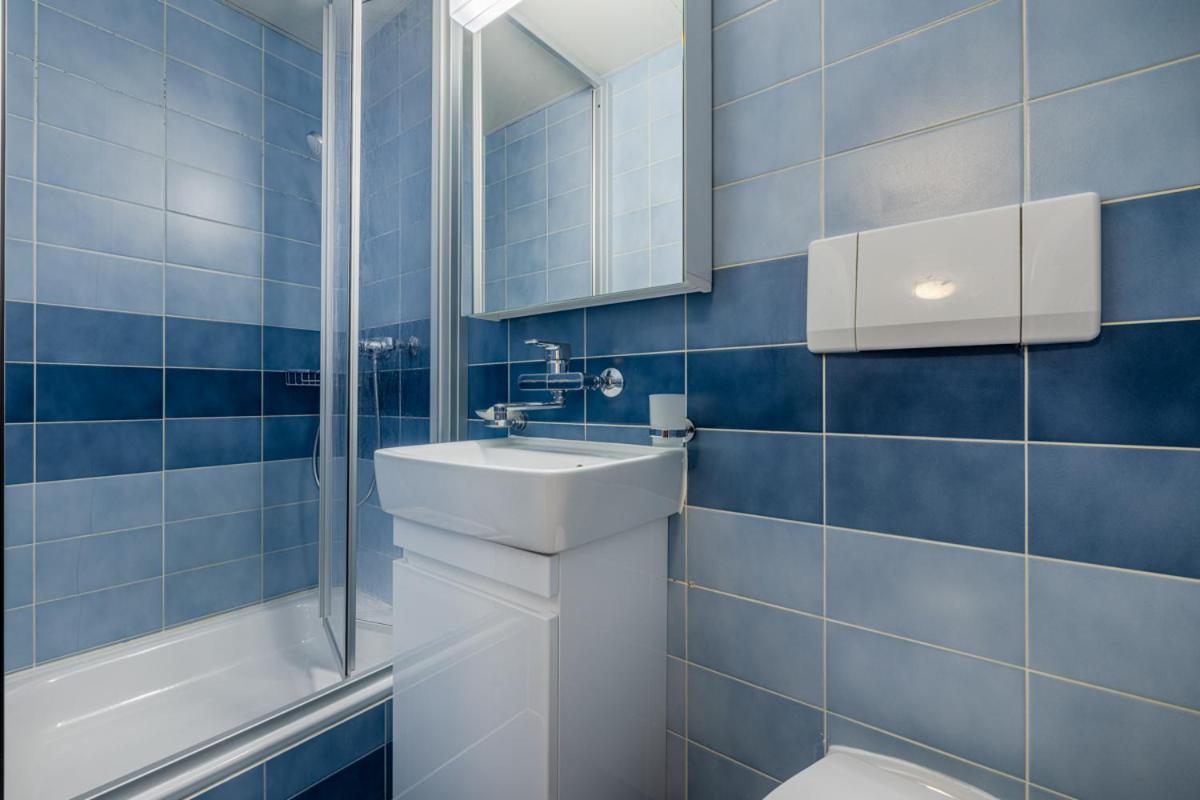 Comfort Triple Room with Shower photo 3