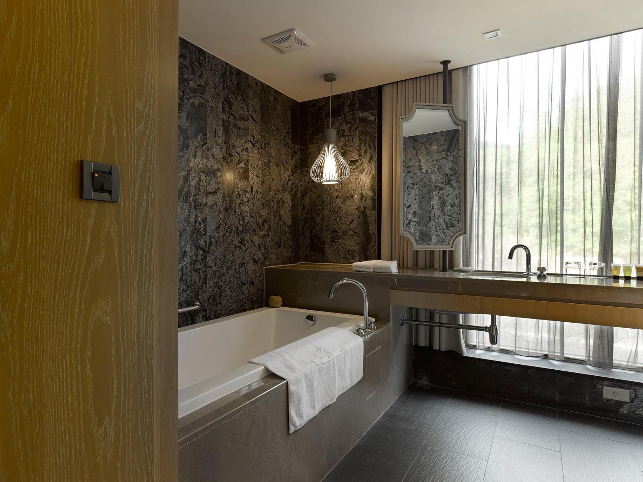 Double or Twin Room with Garden View photo 3