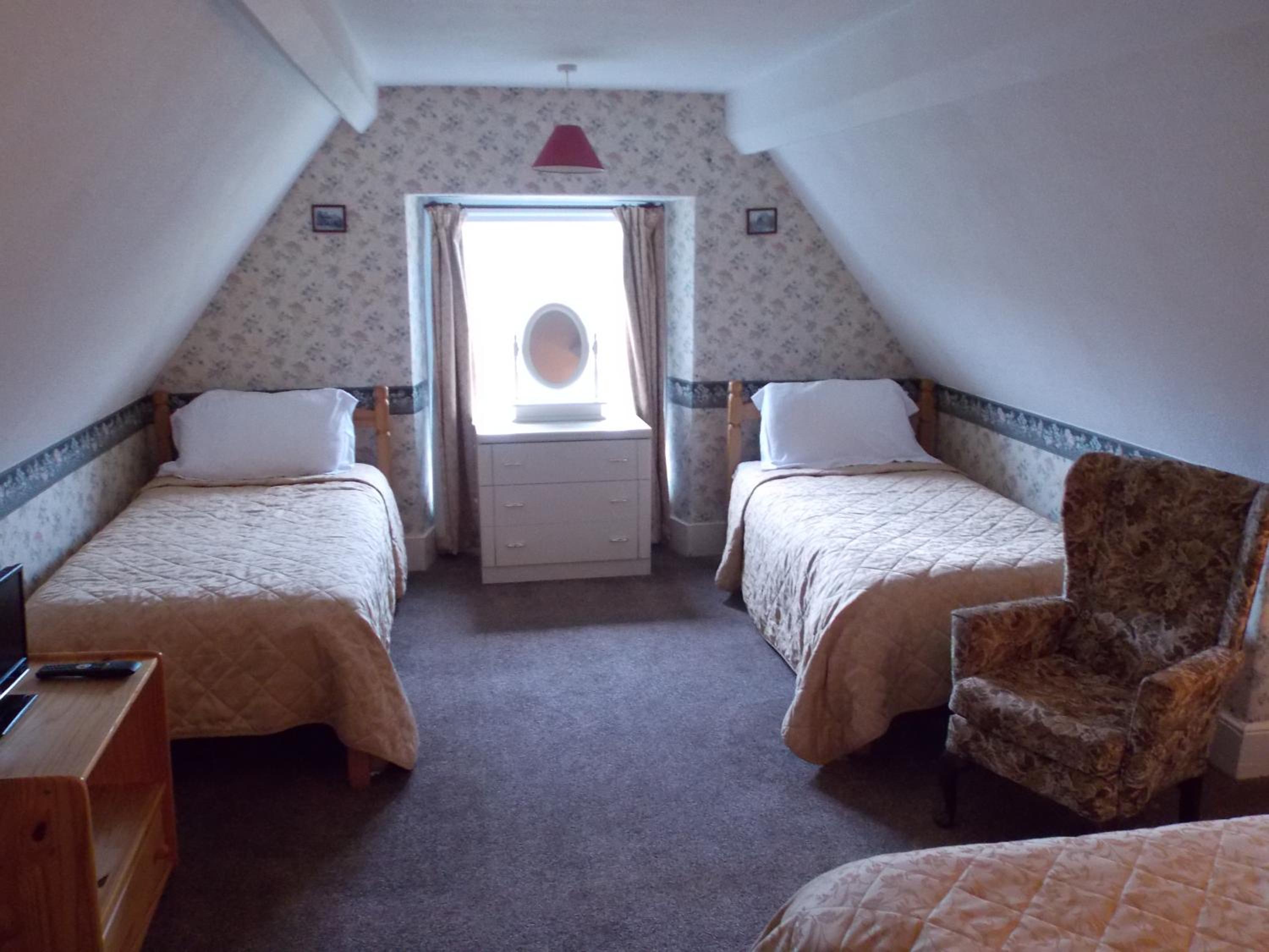 Quadruple Room with Private External Bathroom photo 2