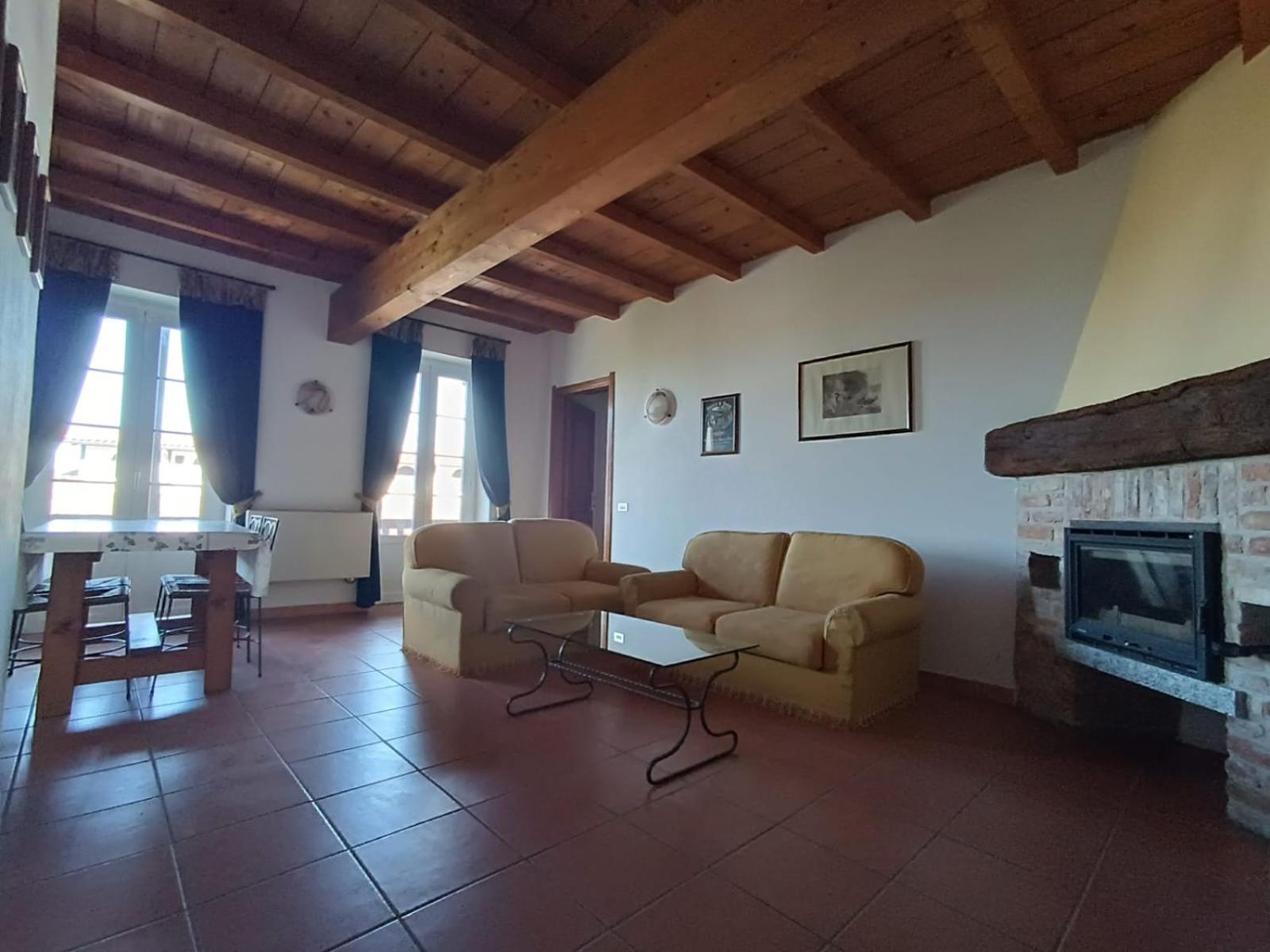 Apartment photo 2