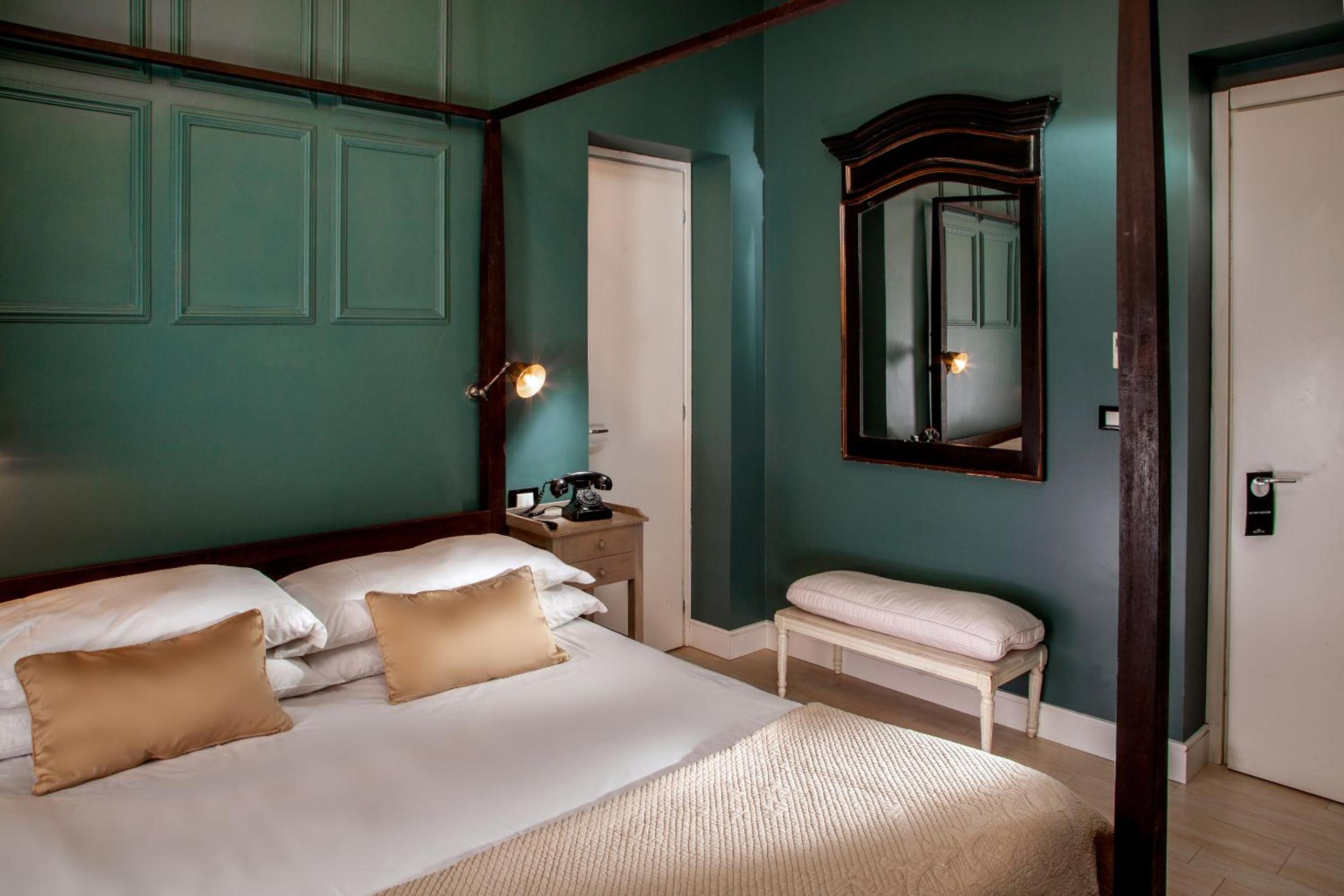 Double Room thumbnail 6