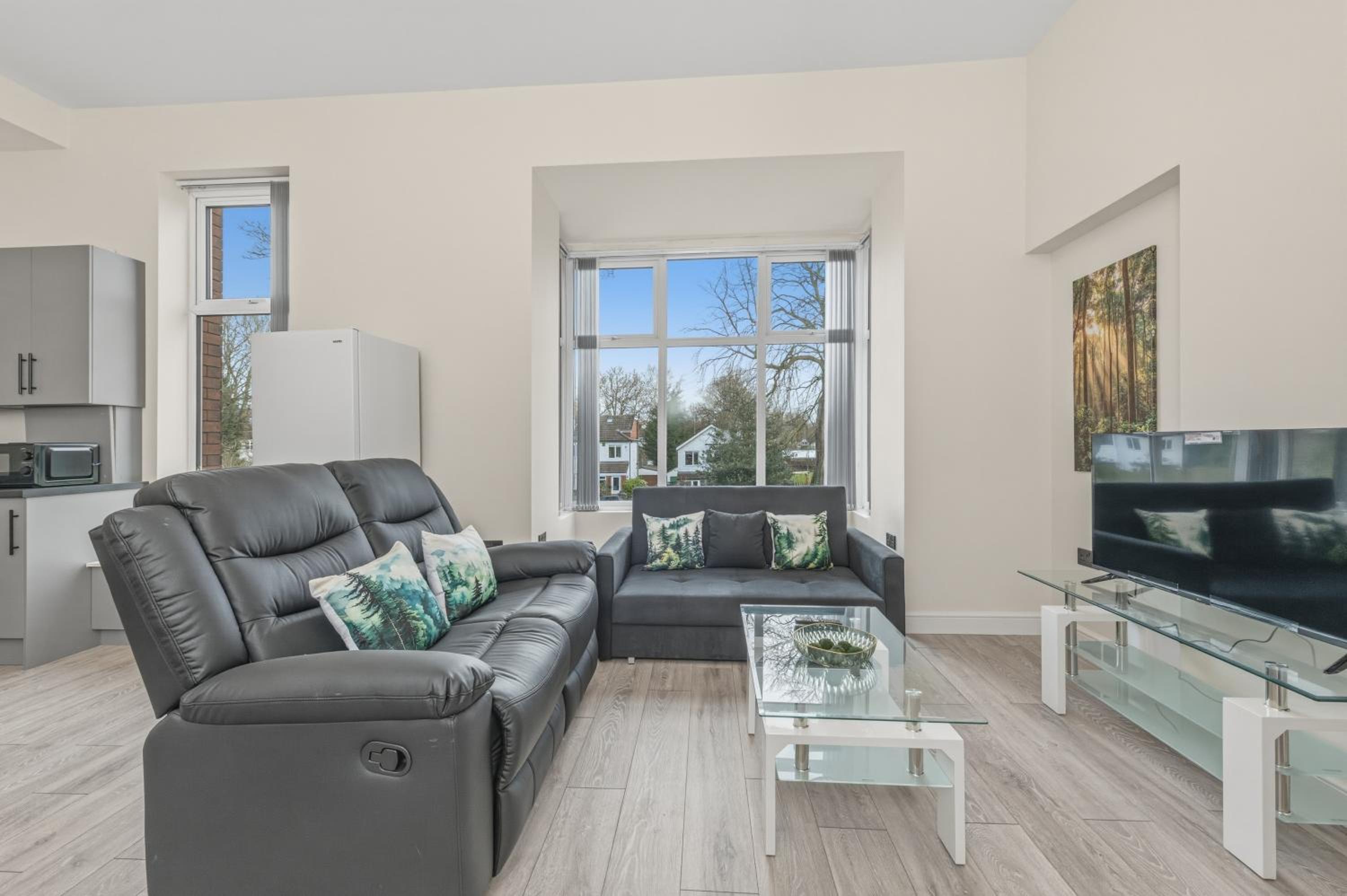 Two-Bedroom Deluxe Apartment