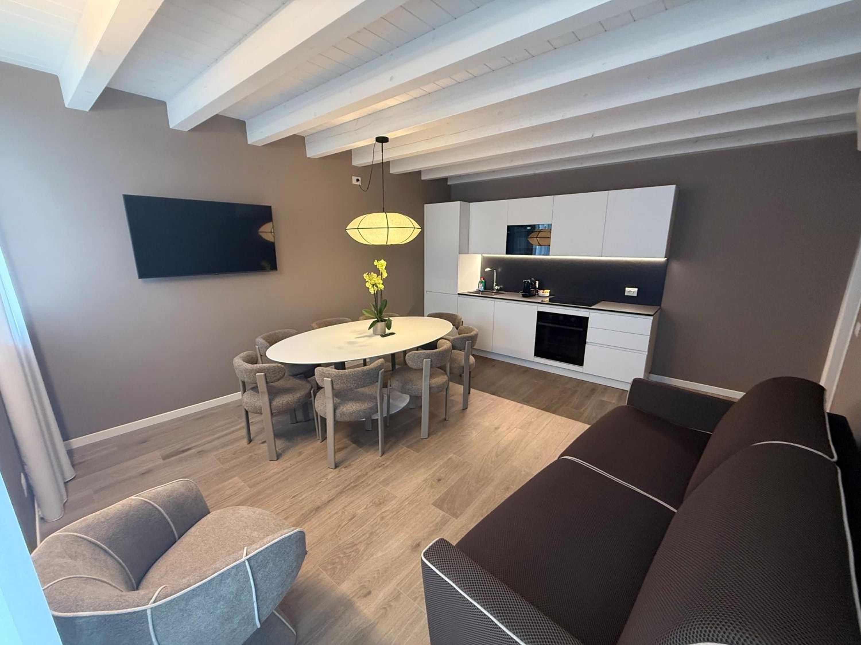 Three-Bedroom Deluxe Apartment - Separate Building  photo 2