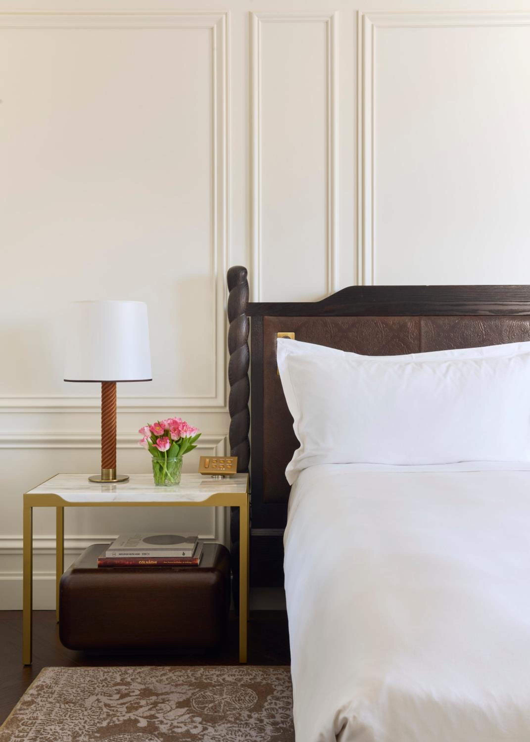 Deluxe Prado View Room King