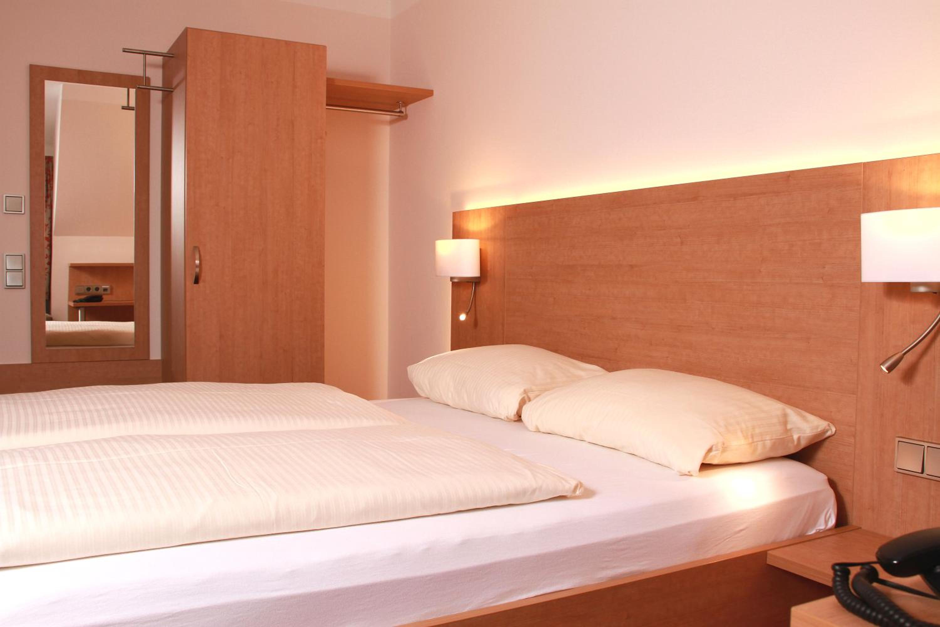 Standard Double Room - Photo 1