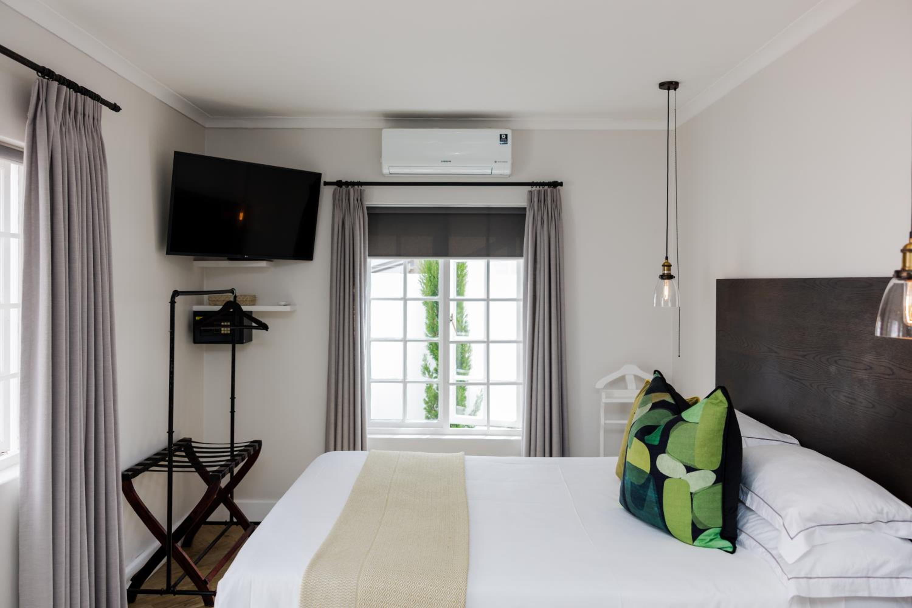 Budget Double Room photo 2