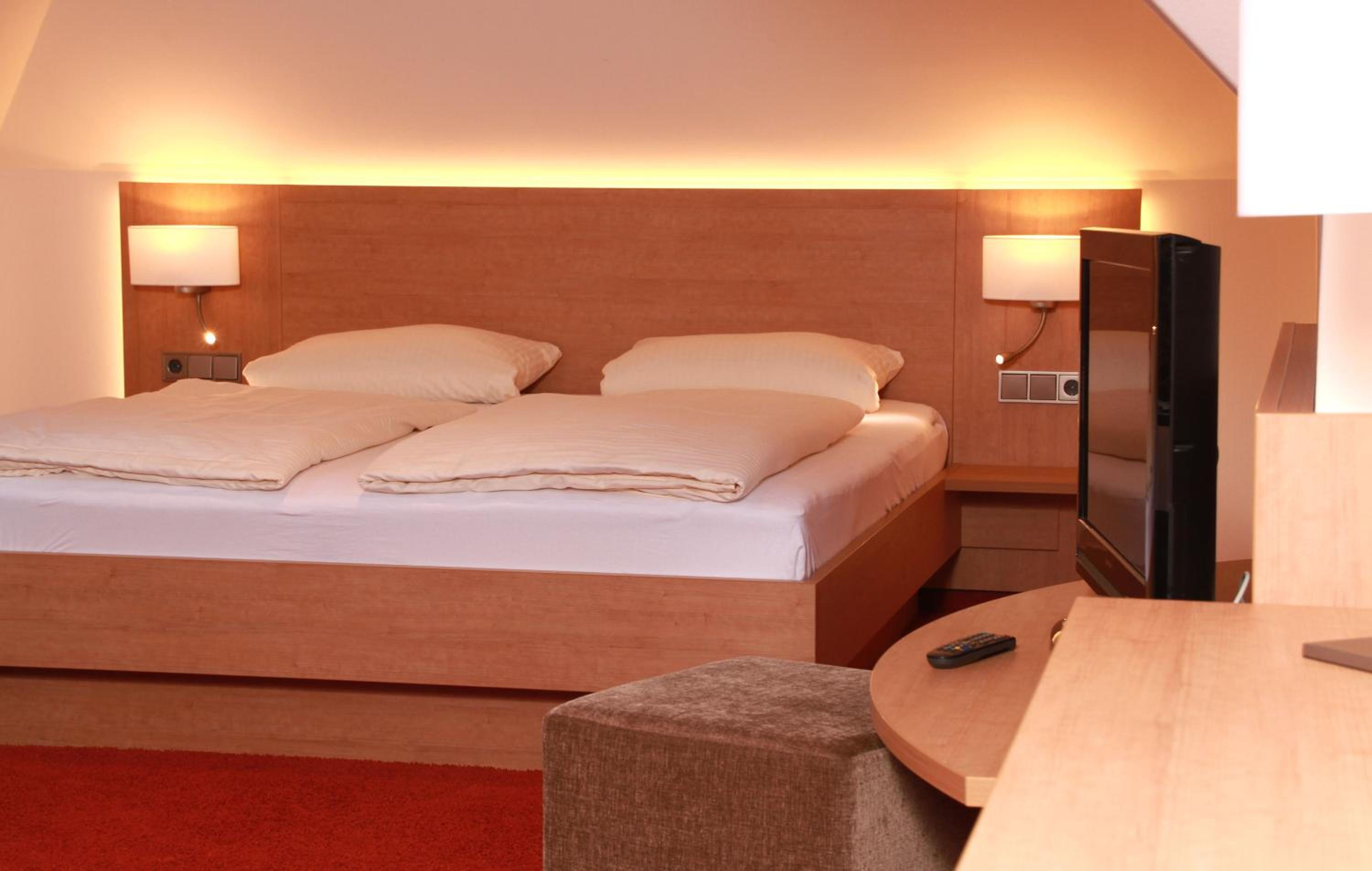 Standard Double Room - Photo 3