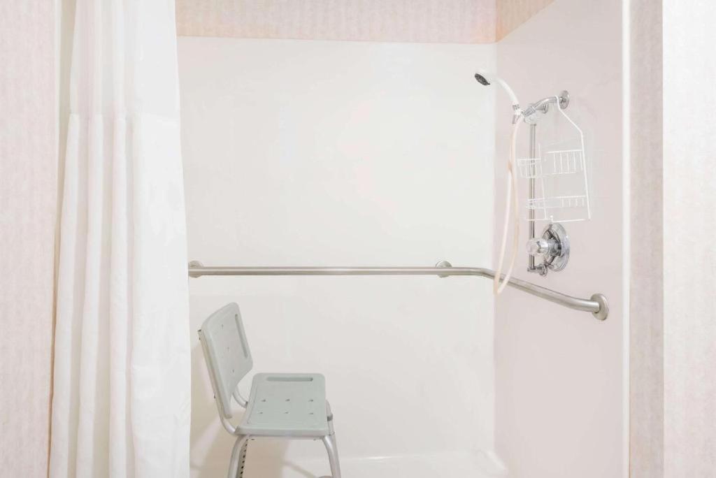 Double Room - Disability Access/Non-Smoking - Photo 1