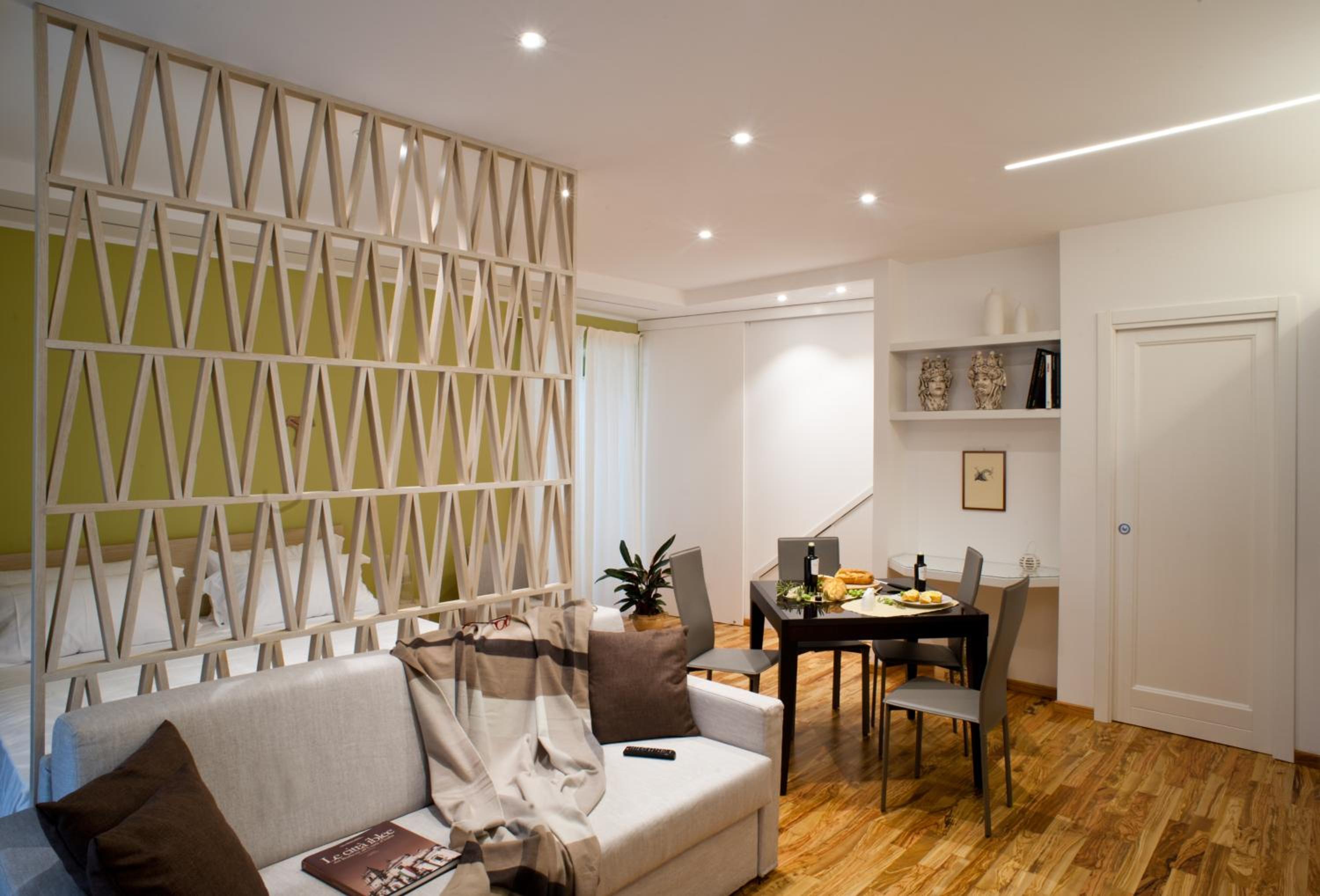 Studio Apartment photo 1