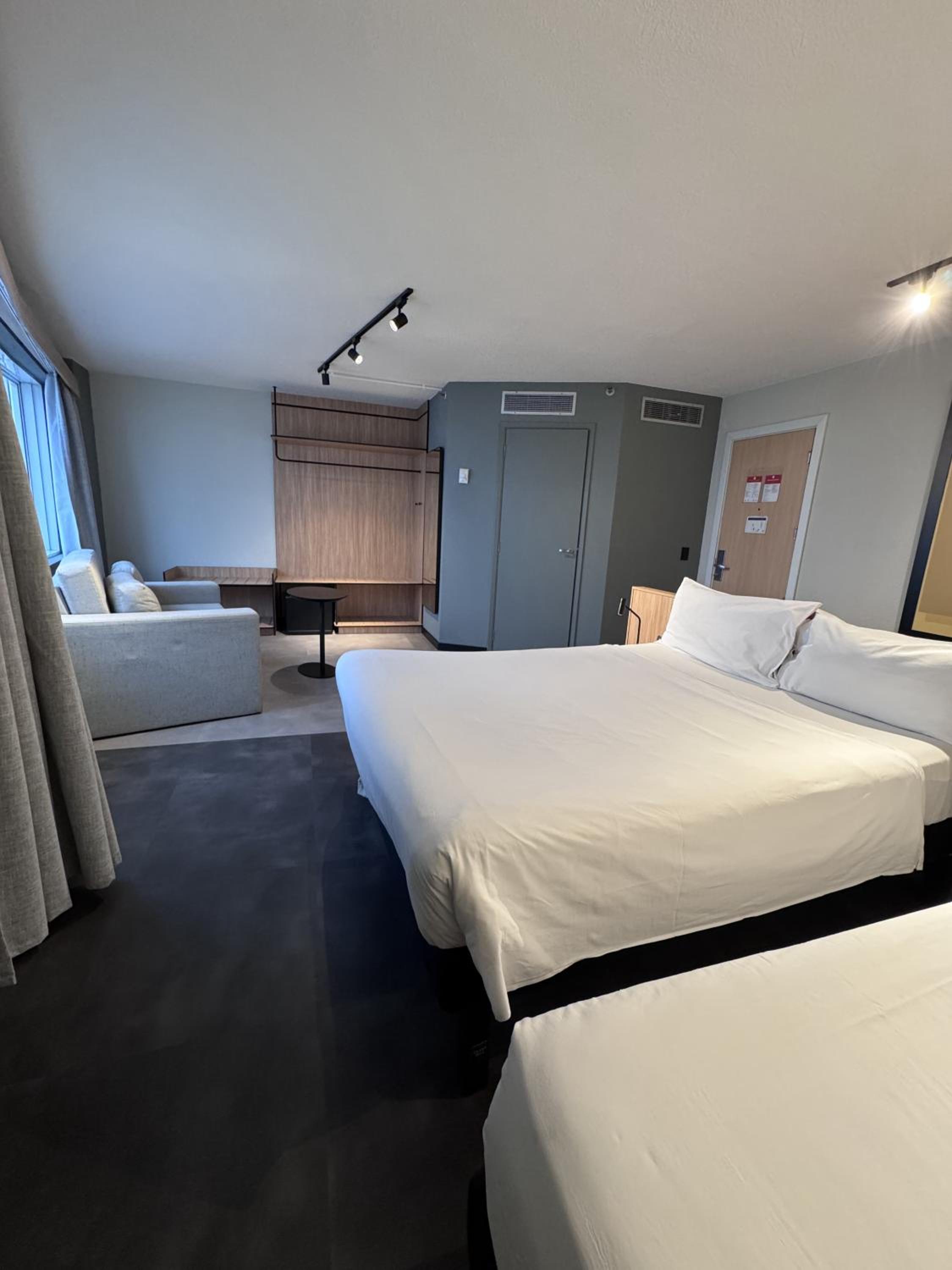 Superior Room with Double Bed and Sofa