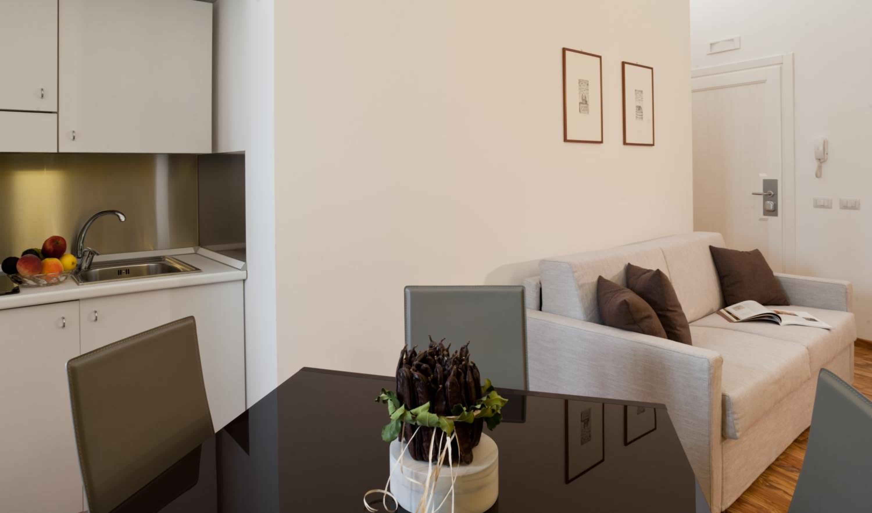 Apartment photo 1
