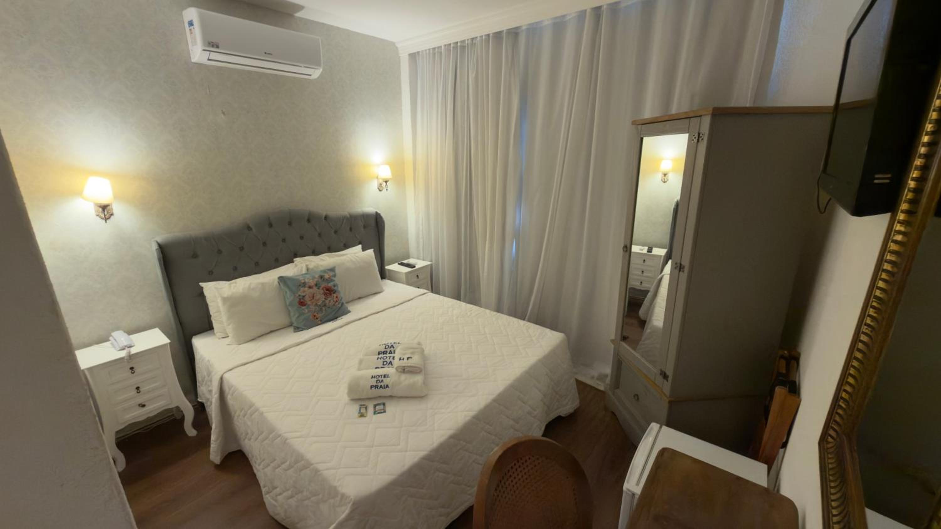 Deluxe Suite with Sea View photo 2