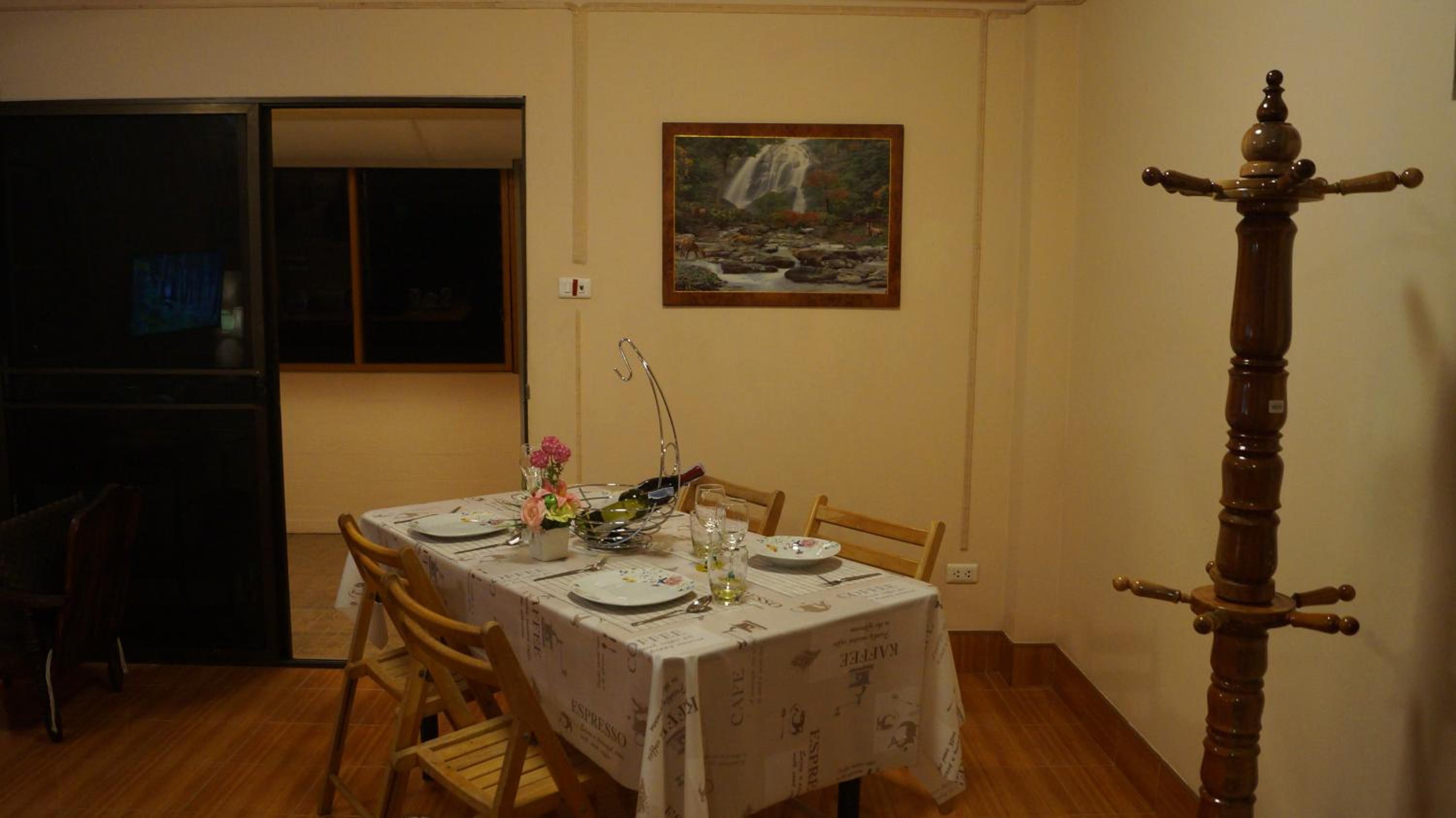 Studio Apartment - Photo 27