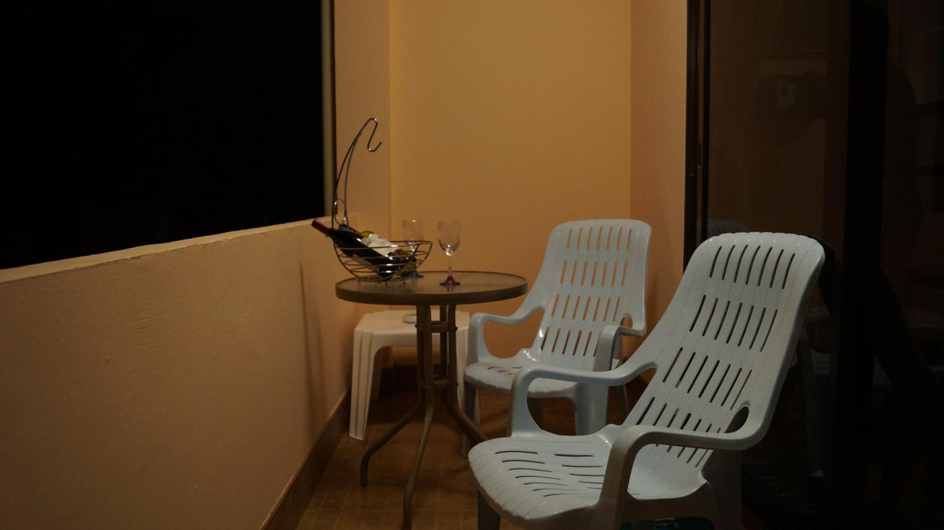Studio Apartment - Photo 20