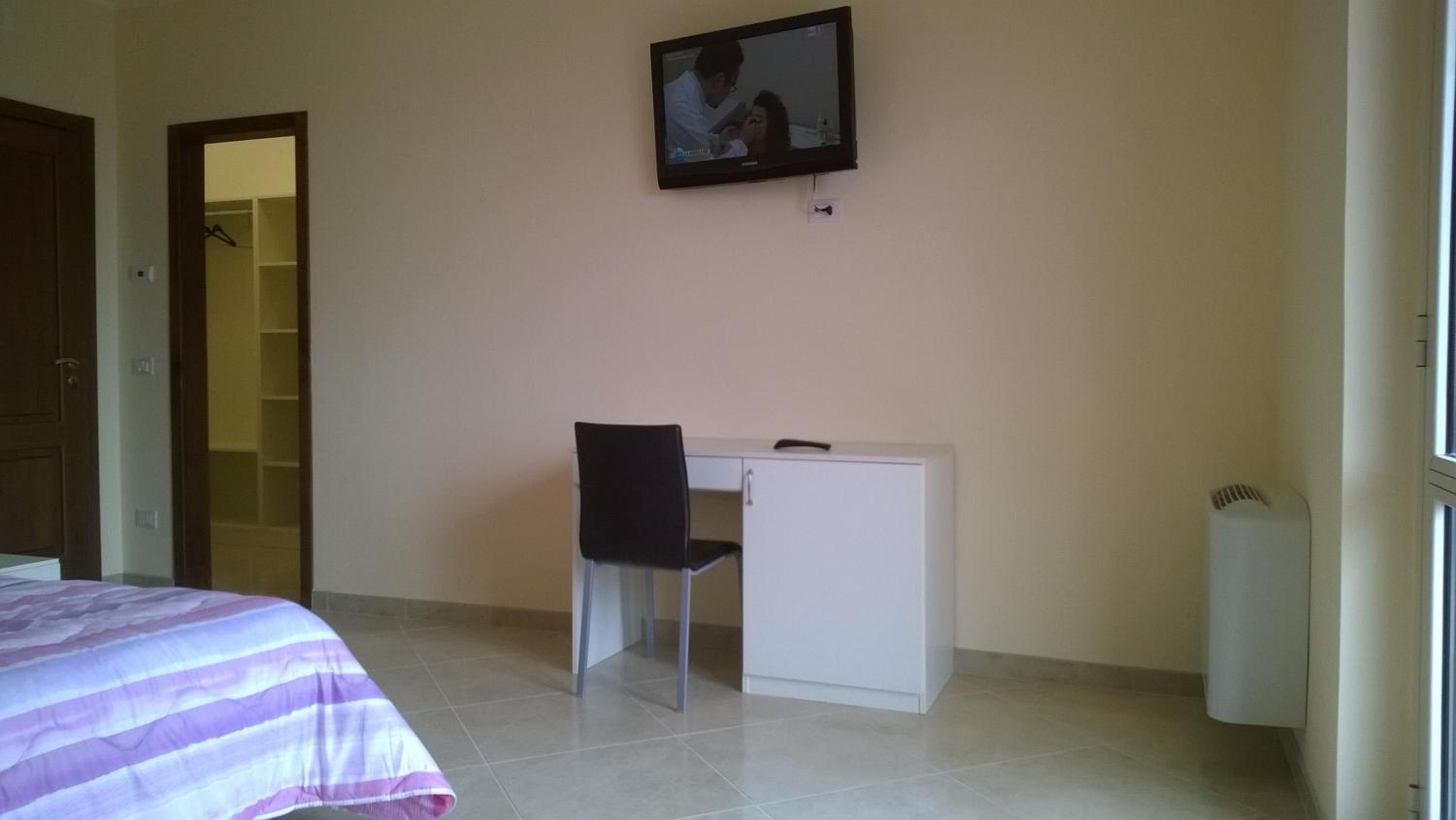 Twin Room With Shared Toilet photo 1