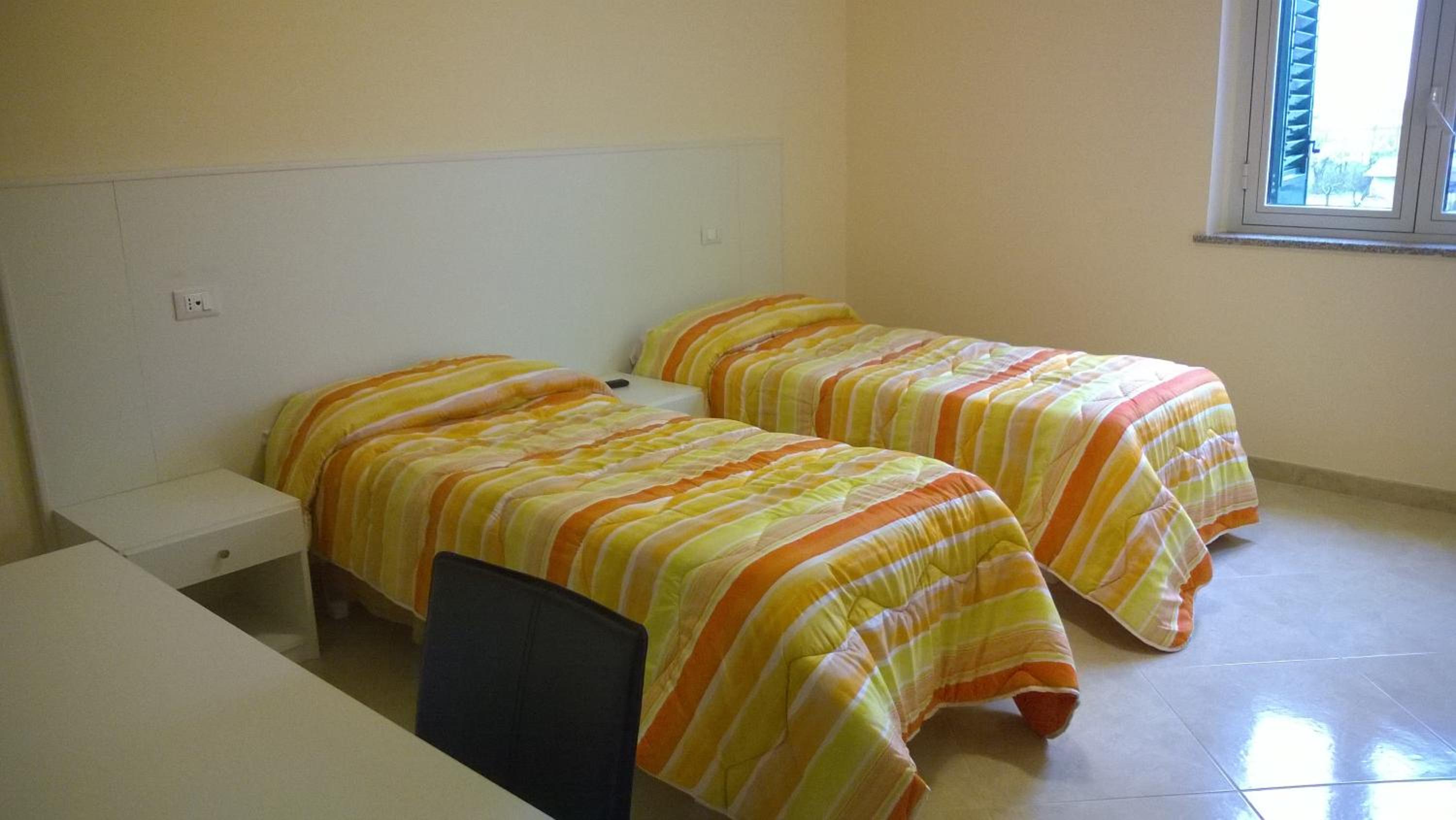 Twin Room With Private Bathroom photo 1