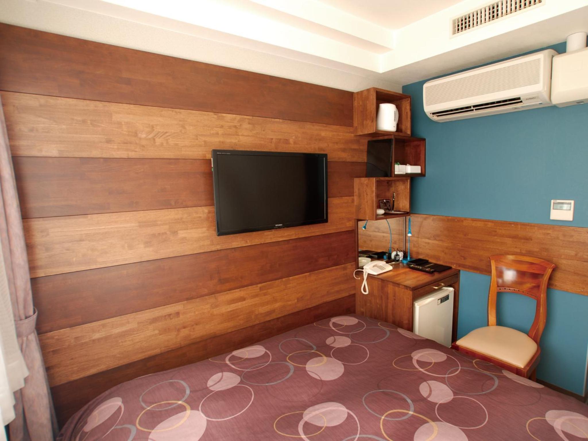 Double Room - Smoking photo 3