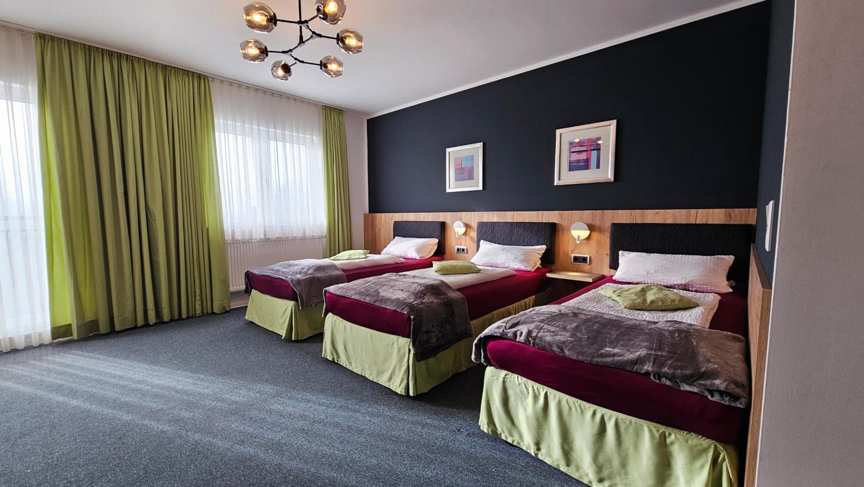 Budget Triple Room photo 2