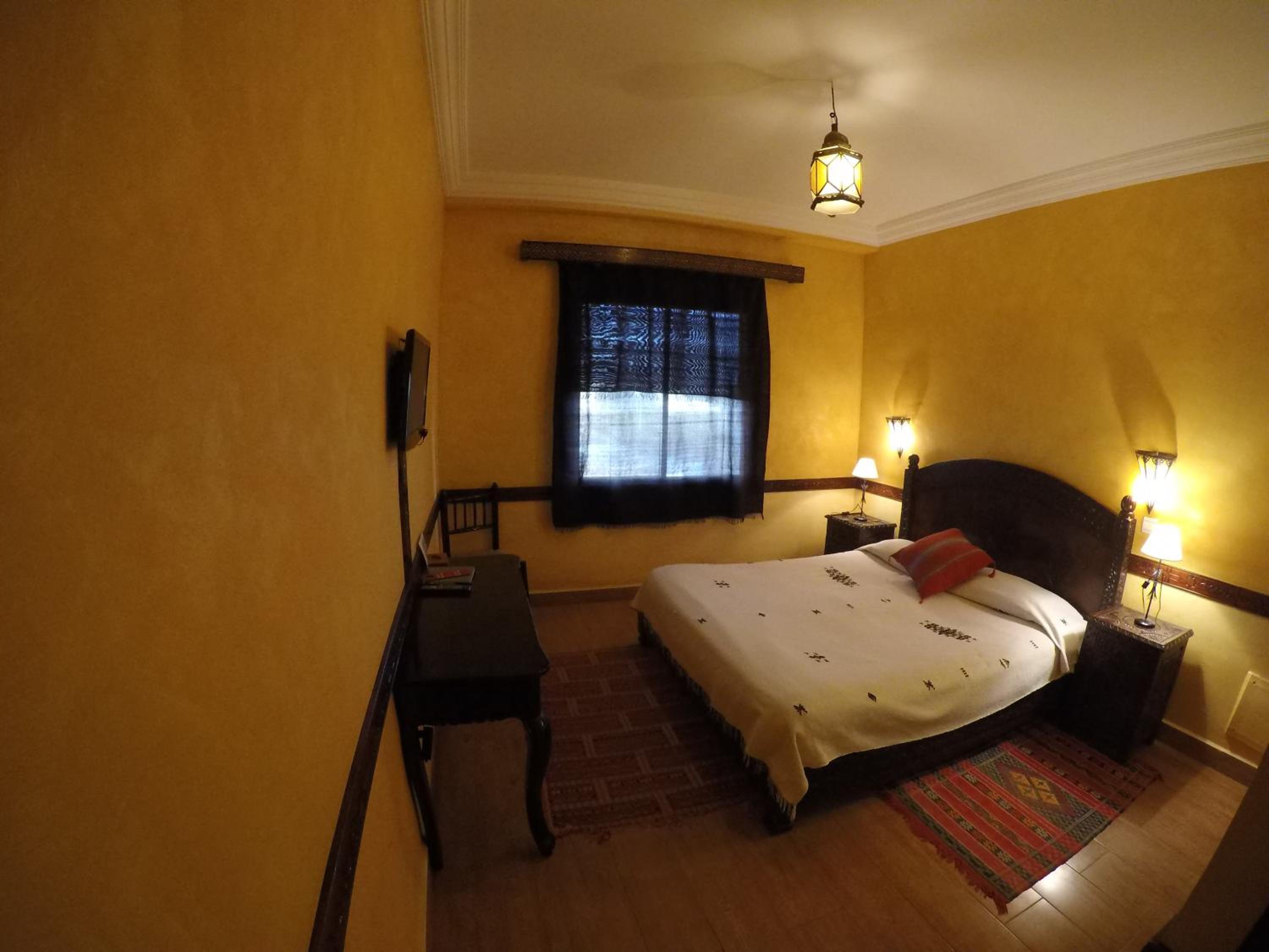 Standard Double Room - Photo 6