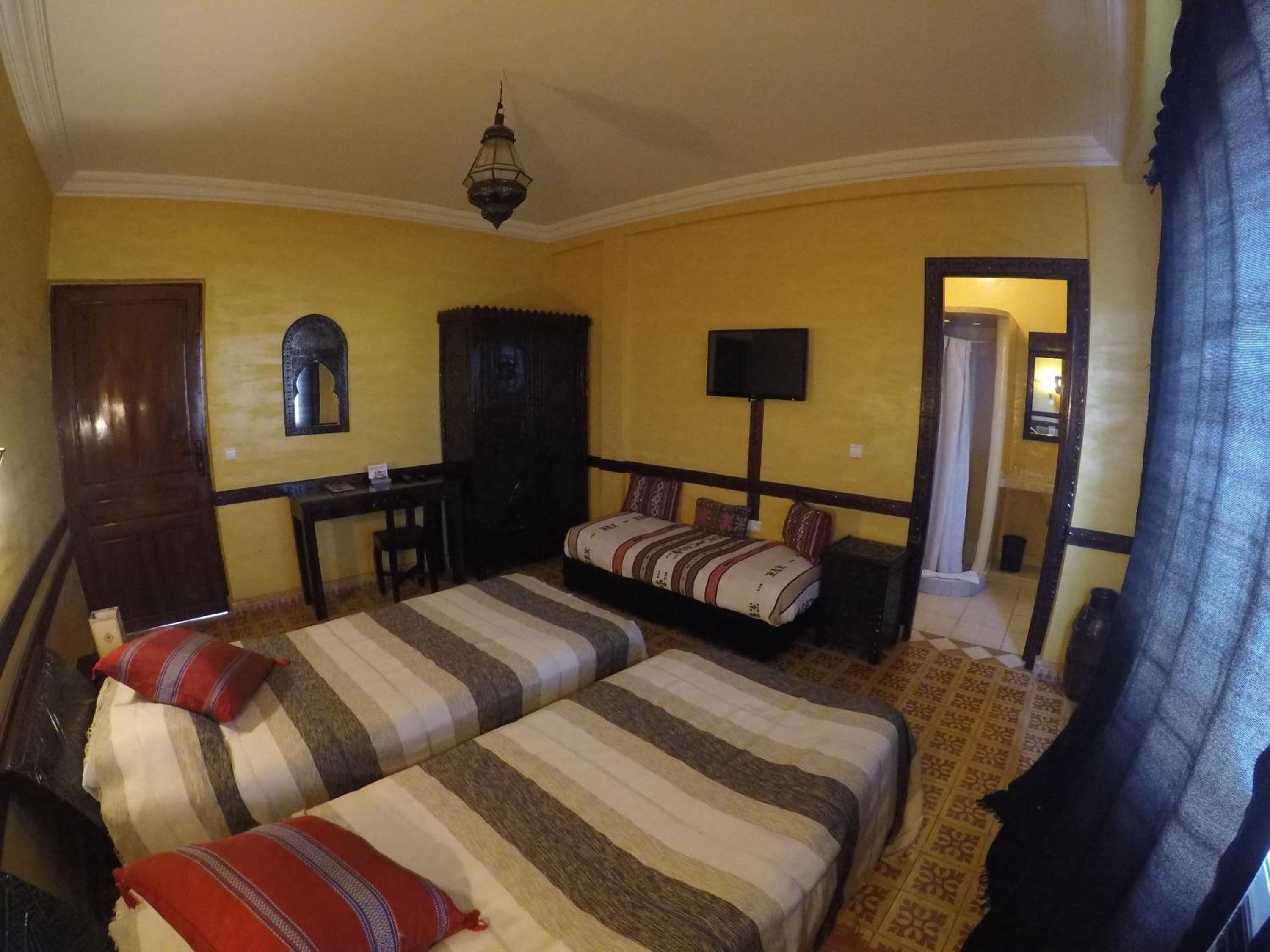 Standard Double Room - Photo 5