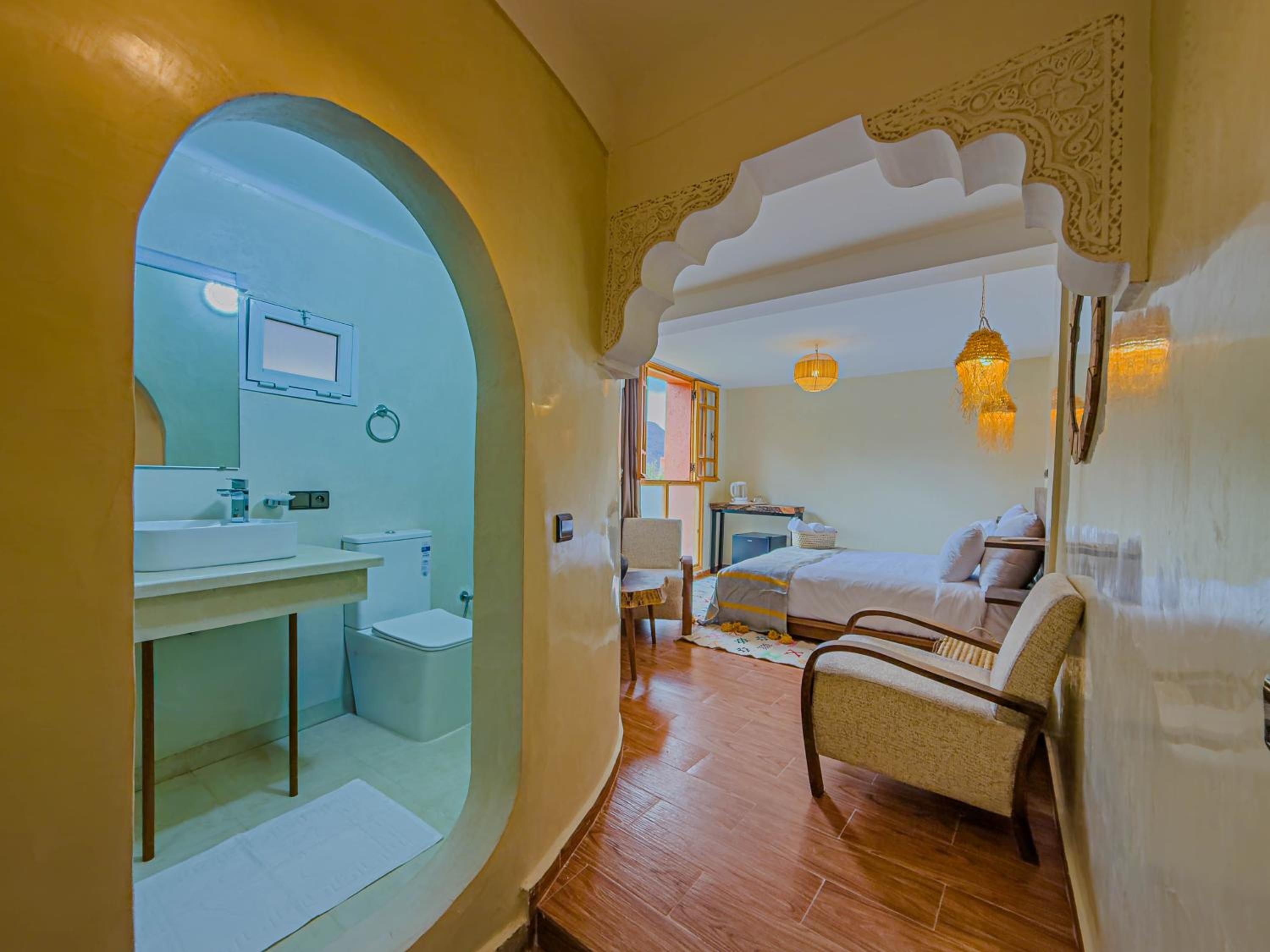 King Room with Mountain View photo 2