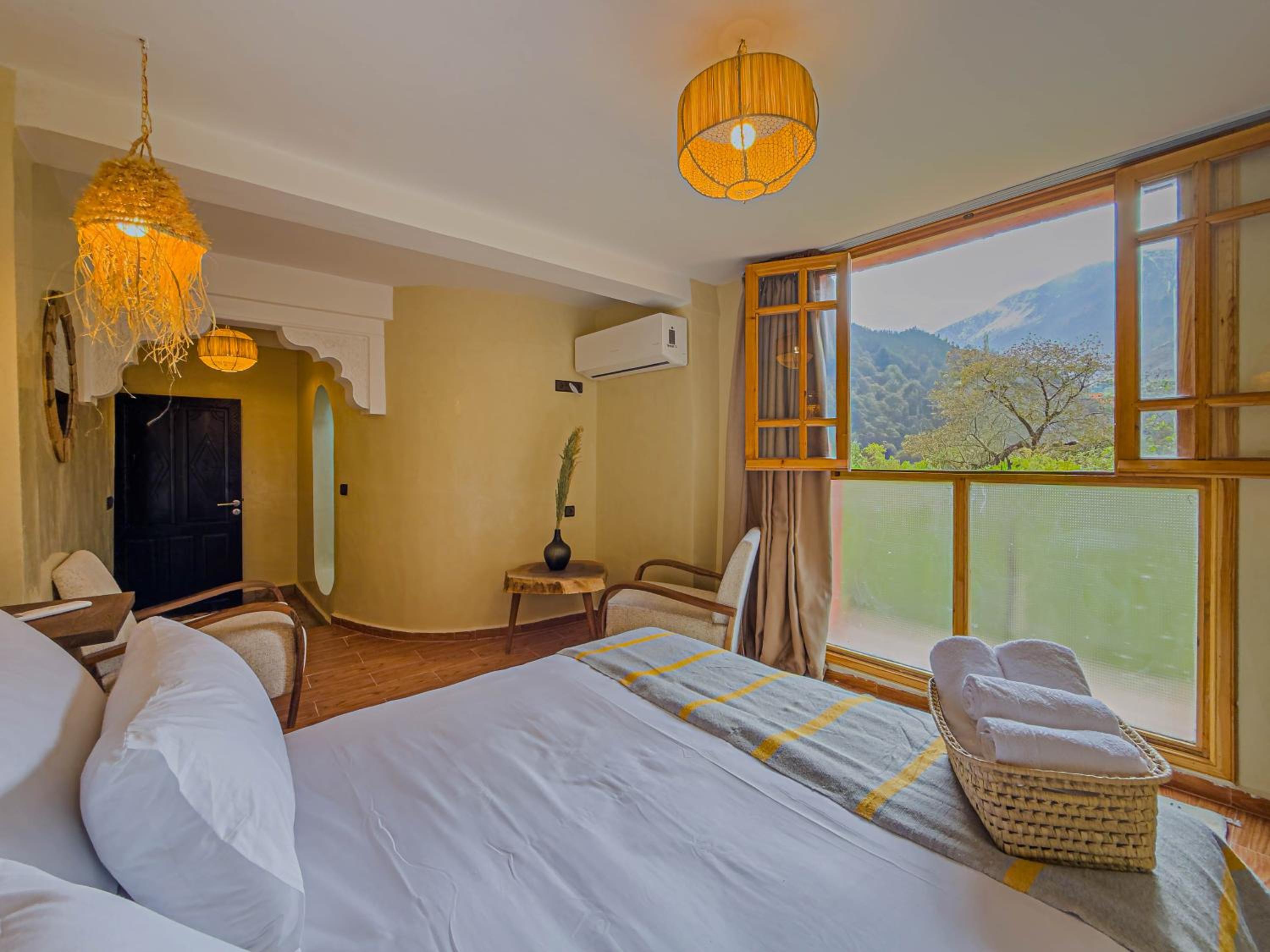 King Room with Mountain View photo 1