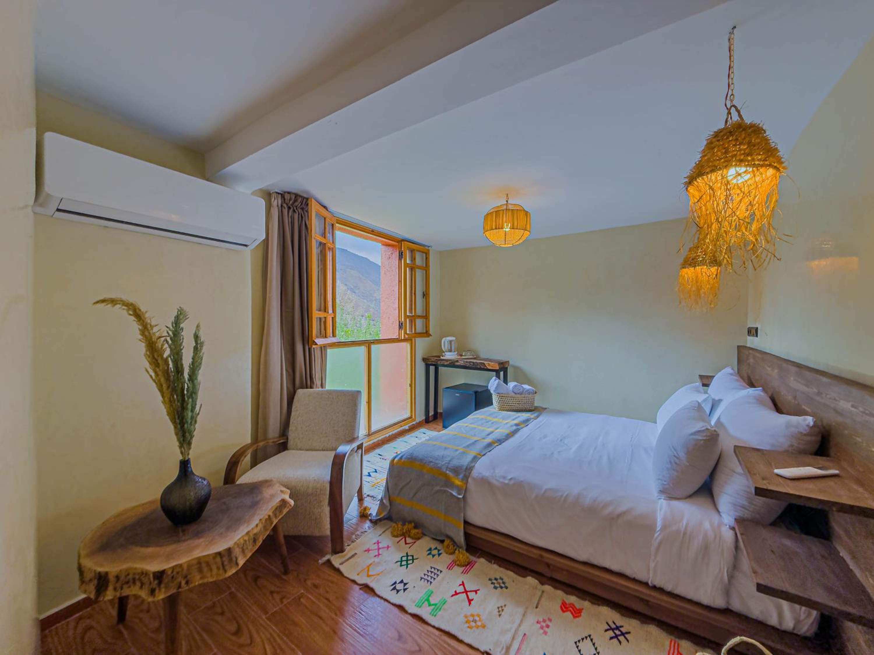 King Room with Mountain View photo 3