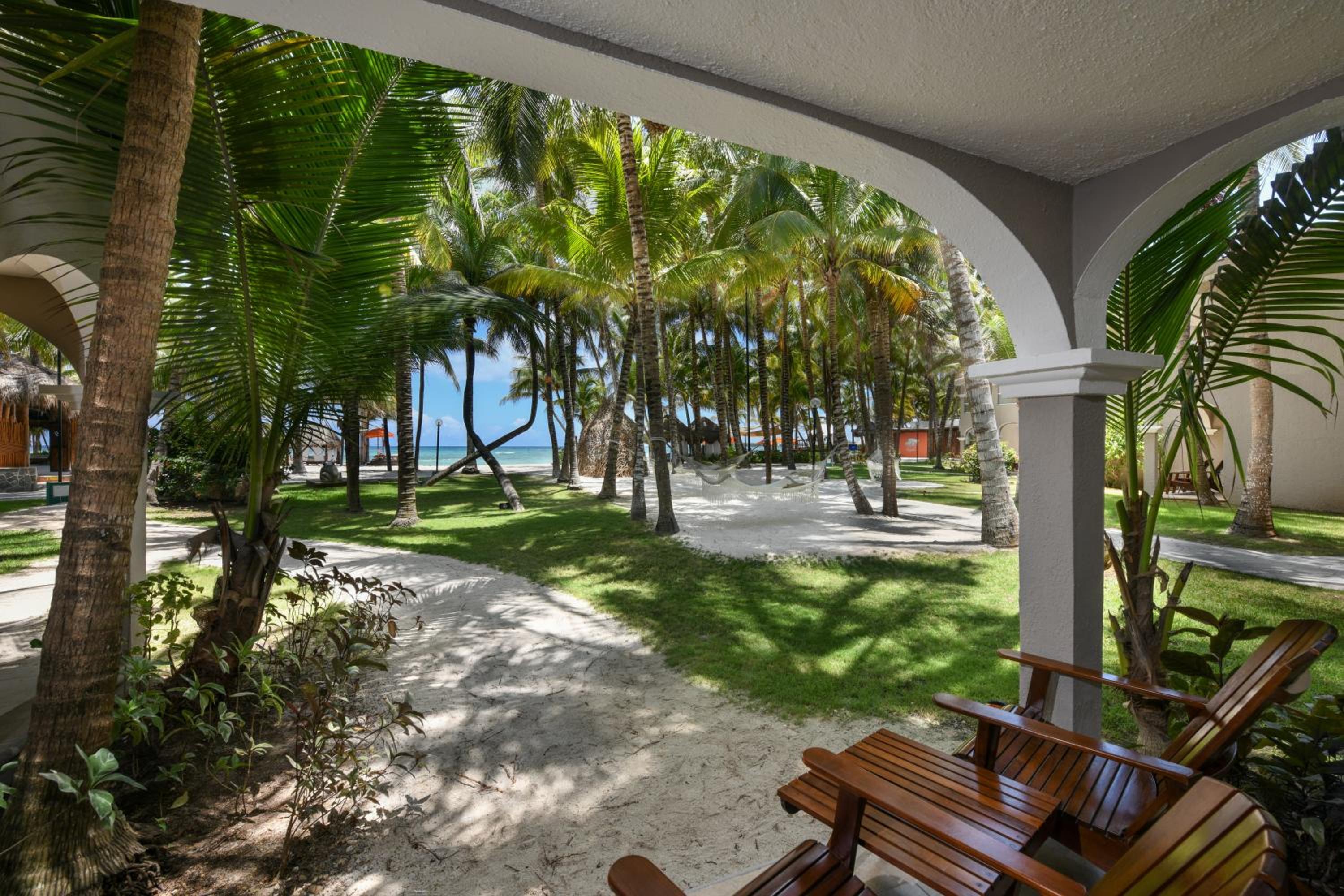 Royal Retreat Beachfront Suite