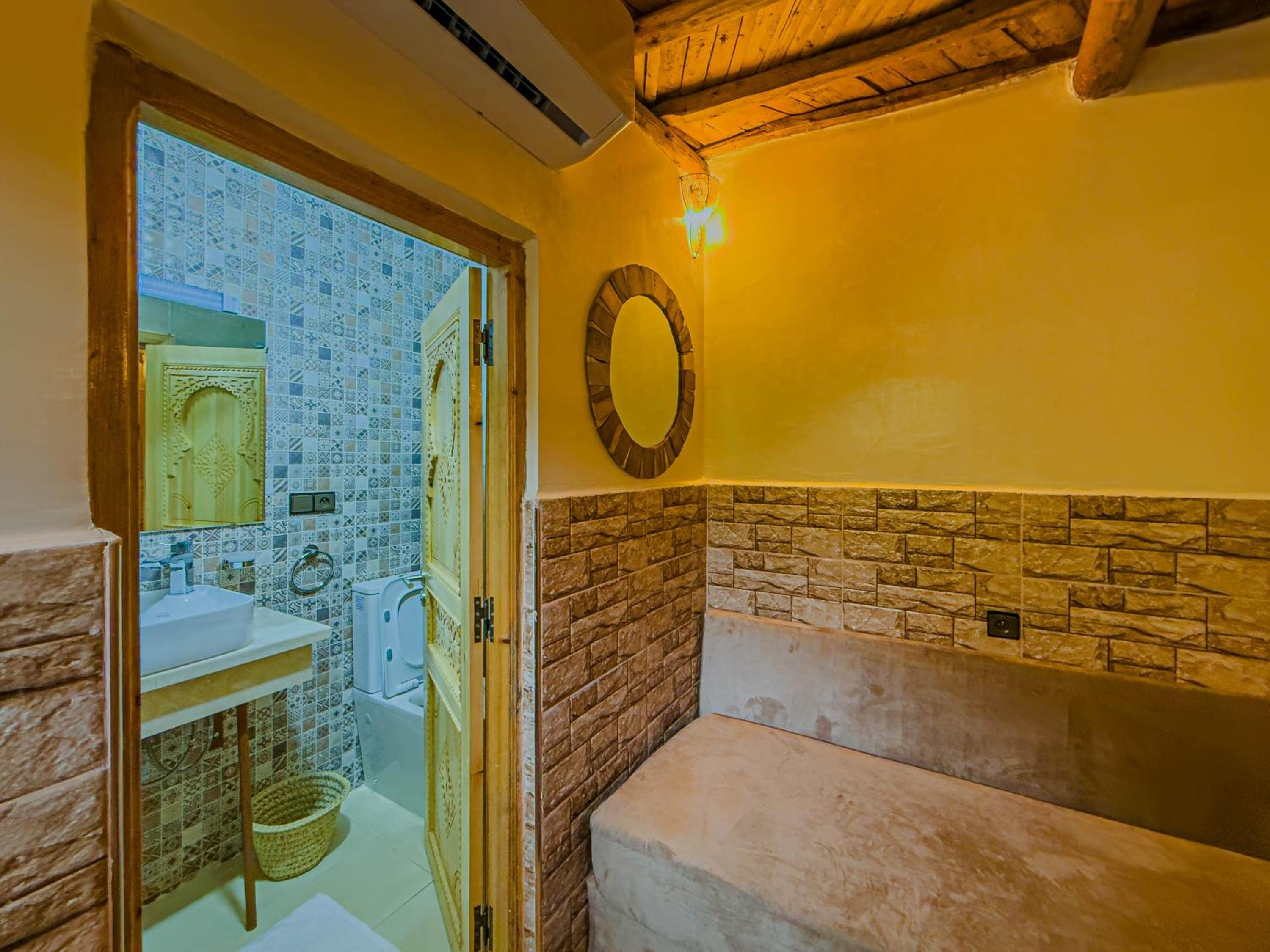 Deluxe Twin Room photo 2