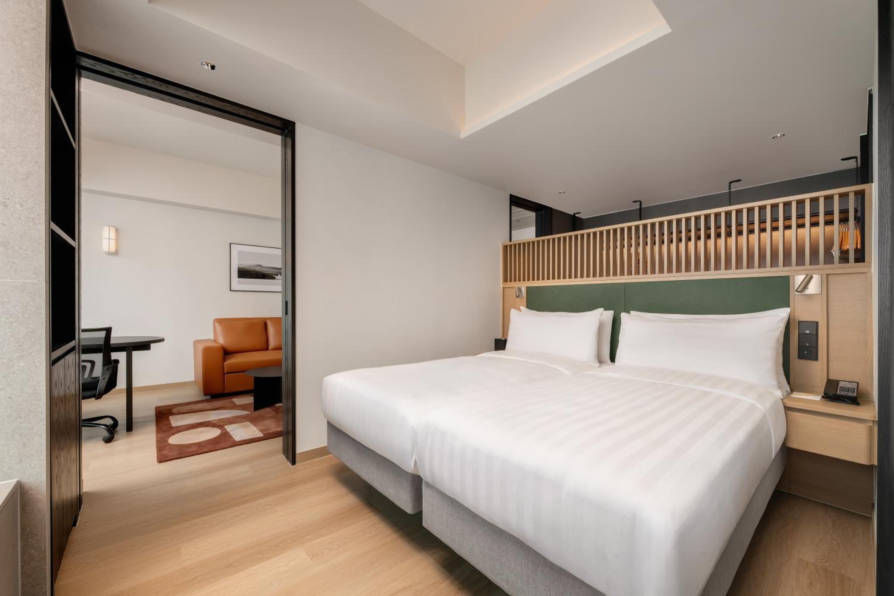 Suite Club - Twin Bed