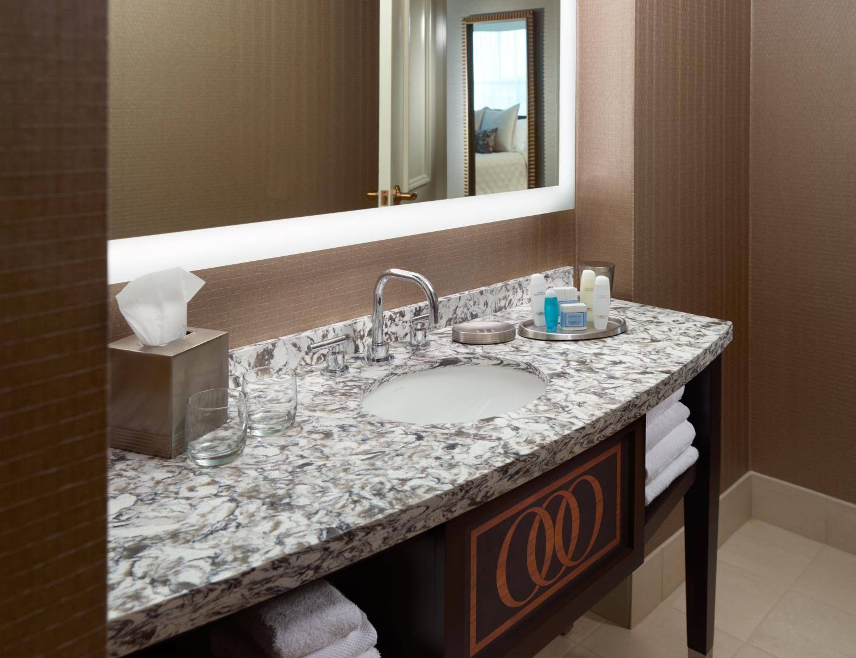 ADA One Bedroom Suite with 1 King Bed