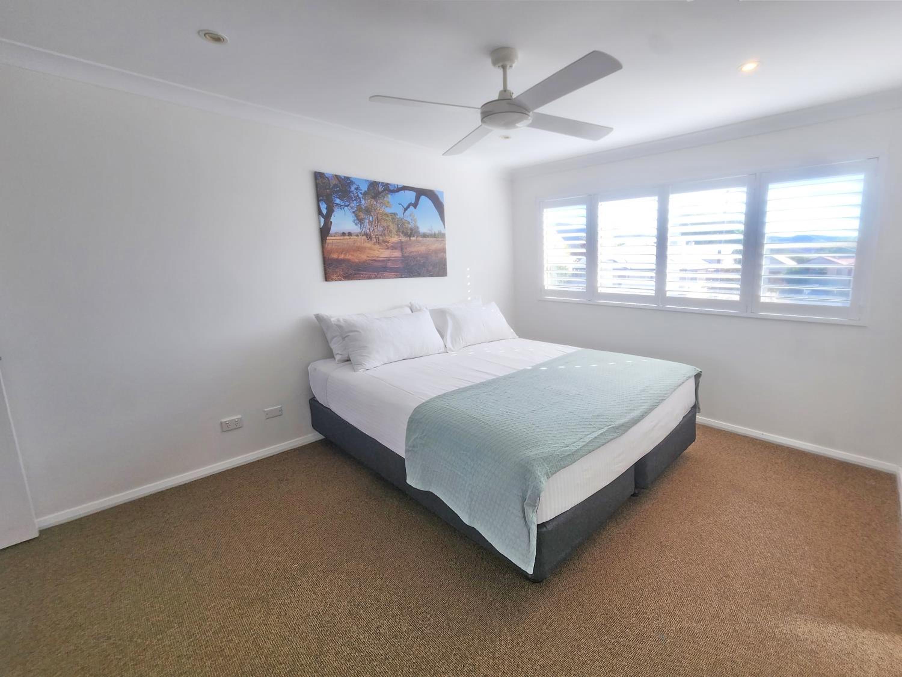 Two-Bedroom Apartment with Pool View photo 3