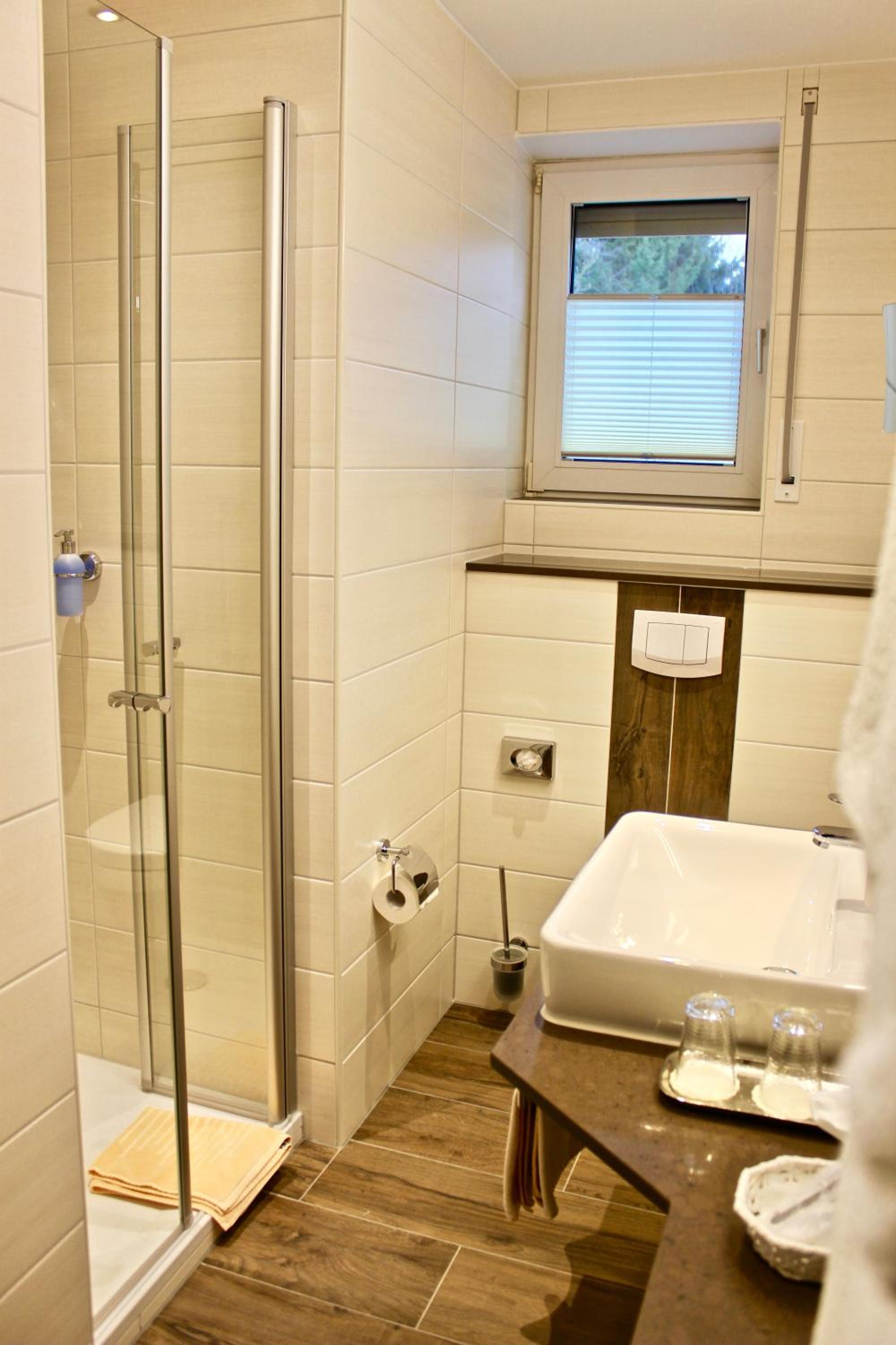 Comfort Room (2- 4 people) - Photo 17