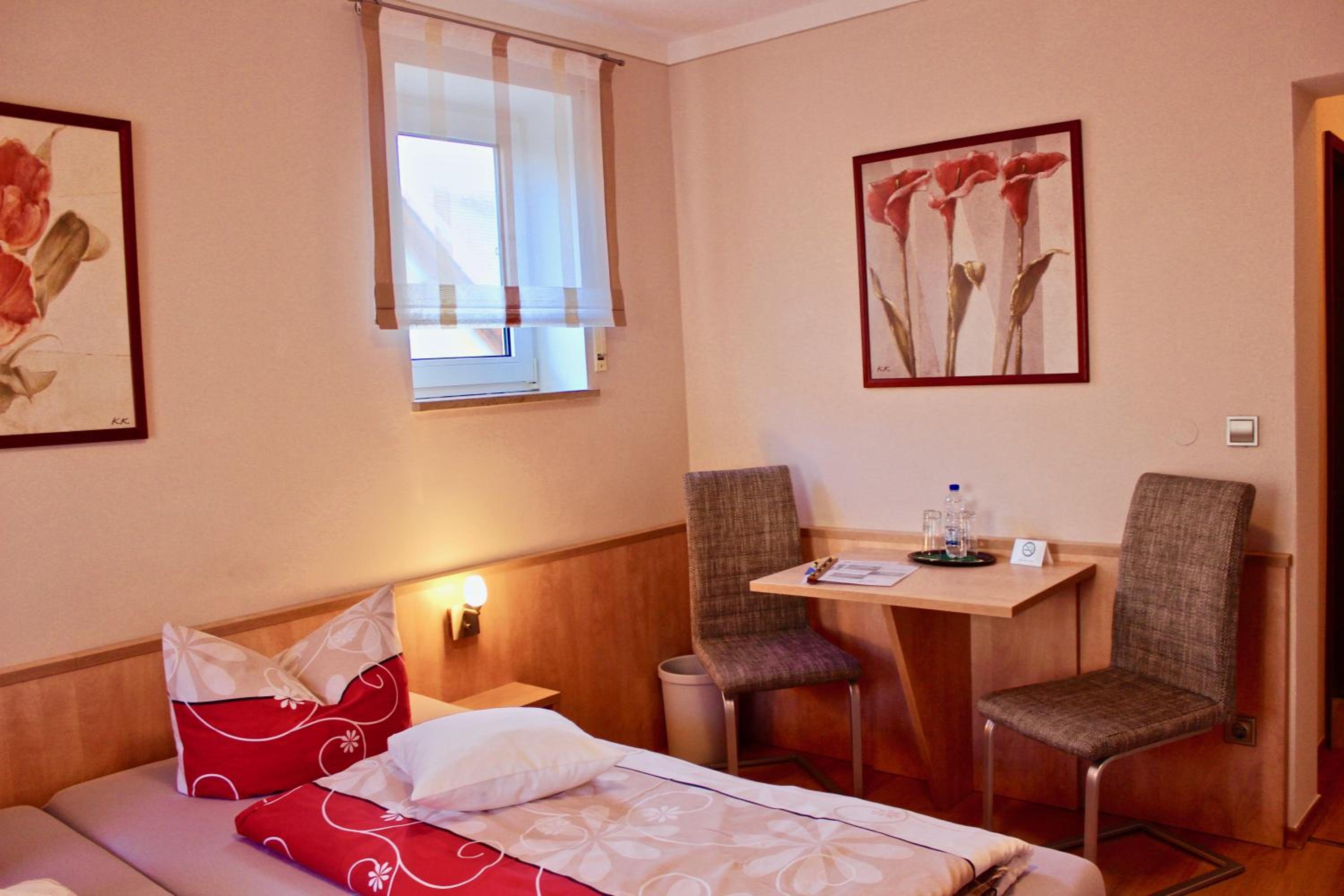 Comfort Double Room with Balcony - Photo 8